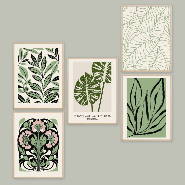 Botanical Balance Collection – plakatserie med fem botaniske motiver i grønne naturtoner satt sammen som harmonisk gallerivegg