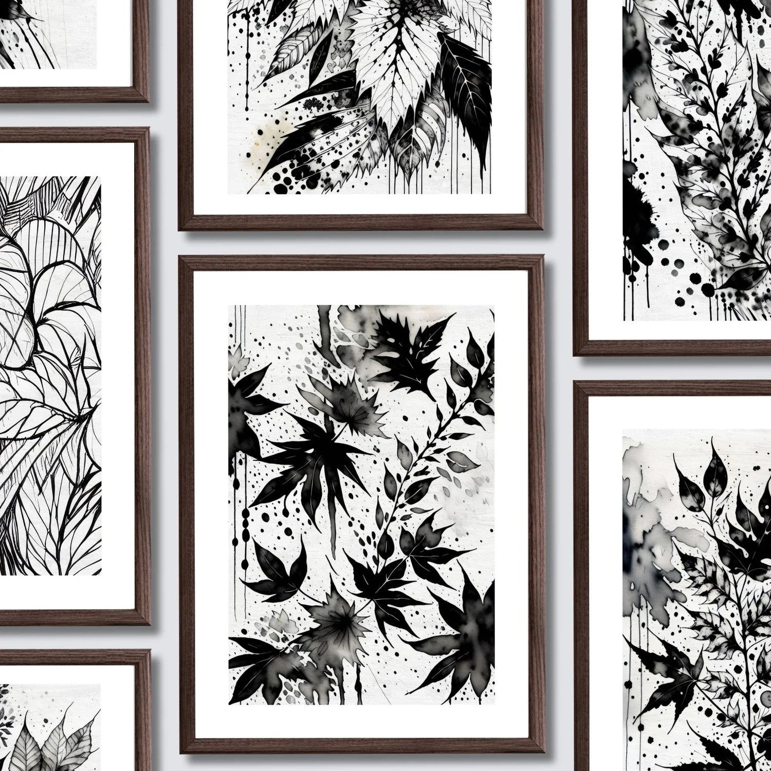 Grafiske blomsterplakater i sort og hvitt med blekkpreg fra Ink Floral-kolleksjonen