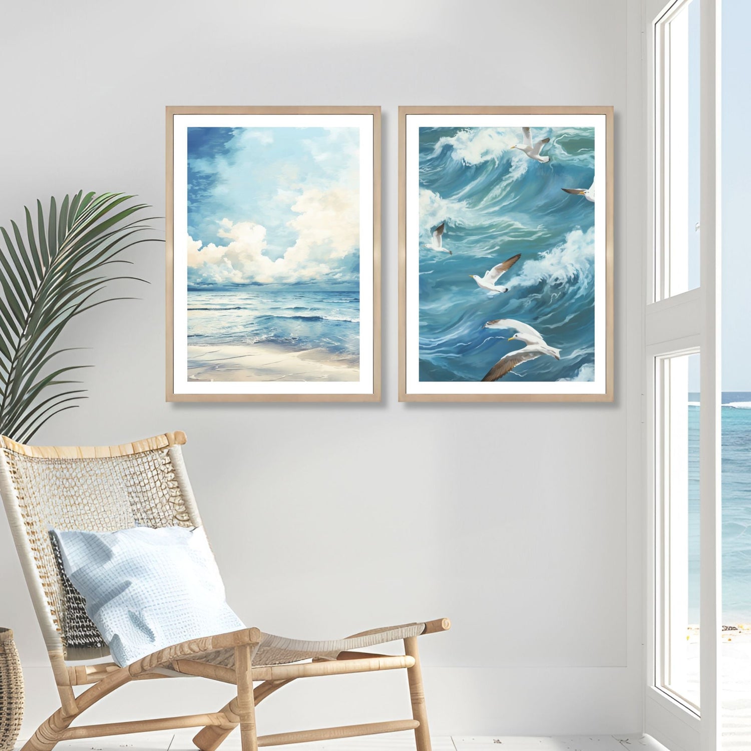 Sommerlige kunstplakater fra Summer Vibes-serien med strand, hav og lyse blå toner i moderne nordisk interiør