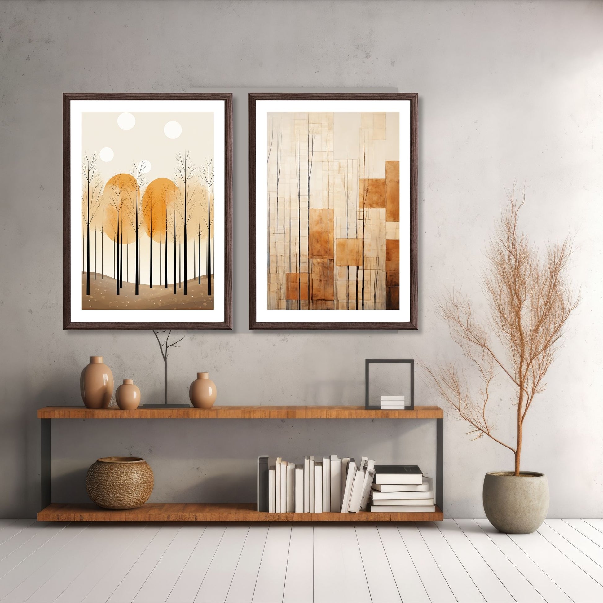 Abstract Forest - grafisk og abstrakt motiv av høye, slanke trær og skog i rust- og beige fargetoner. Illustrasjon av motiv 1 og 6 i brun ramme.