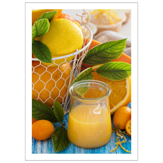 Fotoplakat av appelsiner og et glass med juice.