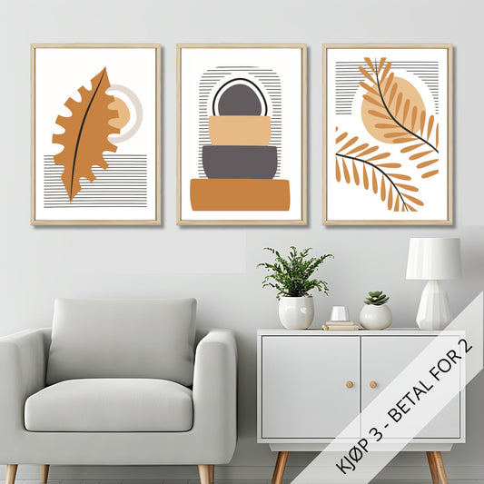 Oppdag den unike Boho Wall Art-serien som gir rommet ditt et moderne, bohemsk preg. Denne tredelte plakat- eller lerretsserien kombinerer varme farger og minimalistiske former. illustrasjonsfoto viser motivene som plakater i lyse rammer.