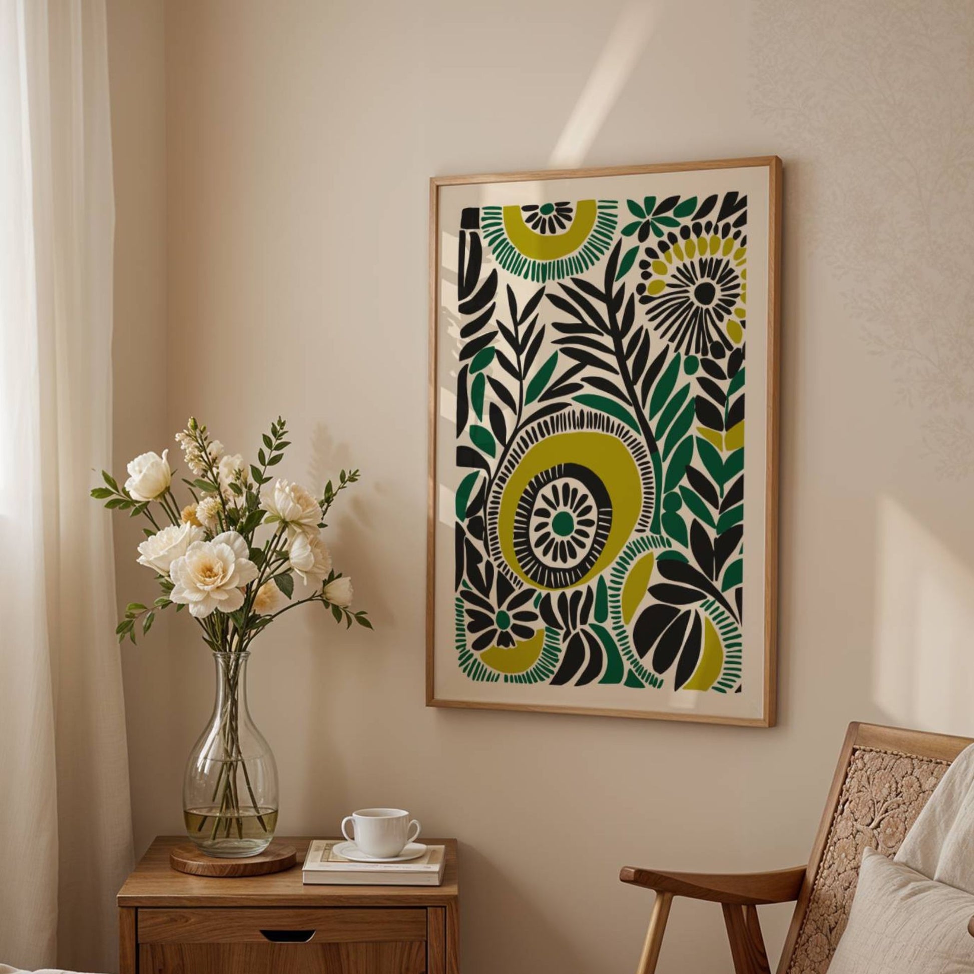 Botanic Energy forener blomsterkraft og grafisk presisjon i én plakat. Illustrasjon viser plakat med smal kant i eik ramme.