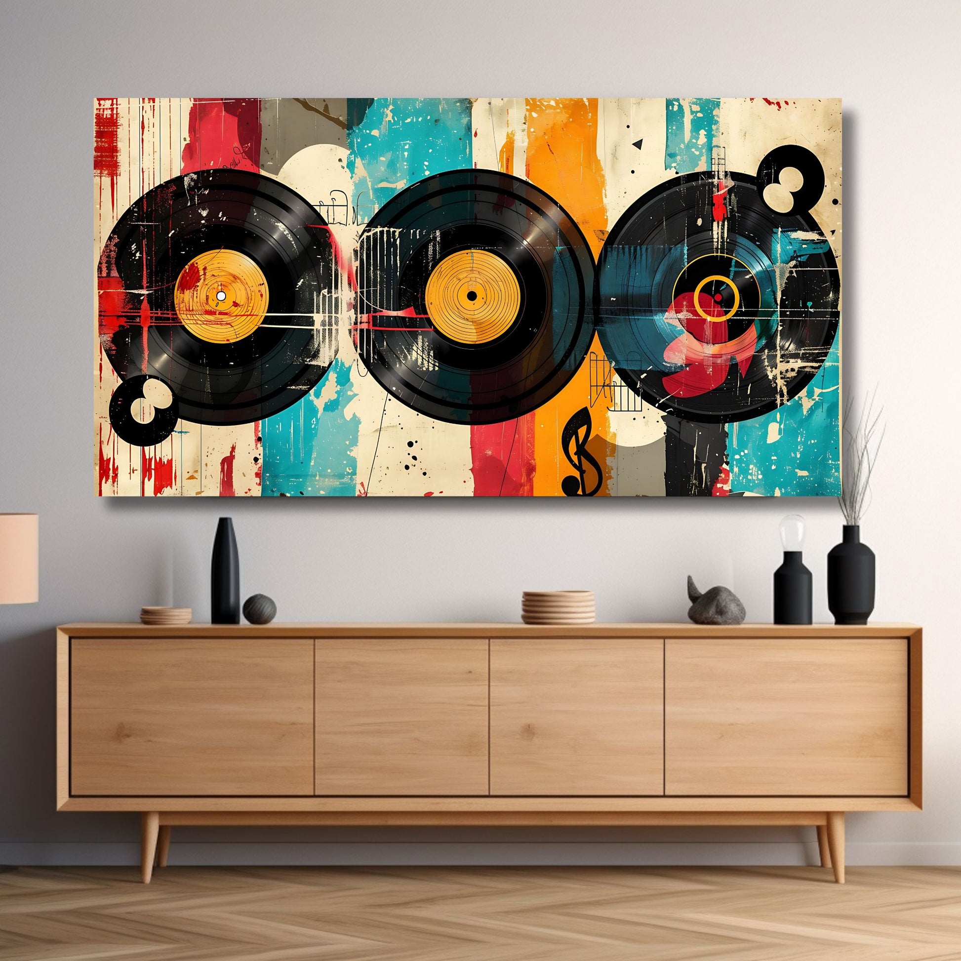 Et abstrakt, grafisk design i en sjarmerende retro stil, og motiv av tre vinylplater. Illustrasjonsfoto viser motiv på lerret.