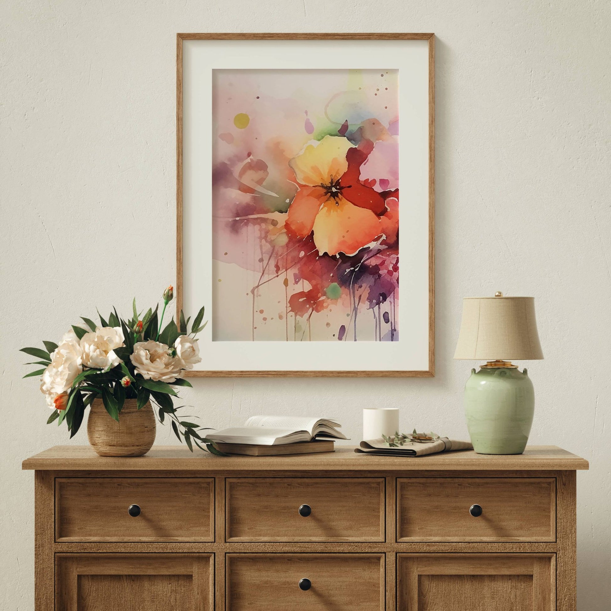 Color Splash Bloom Collection er en eksplosiv og leken blomsterserie i akvarellstil. Illustrasjon viser motiv 1 som plakat med passepartout i eik ramme.