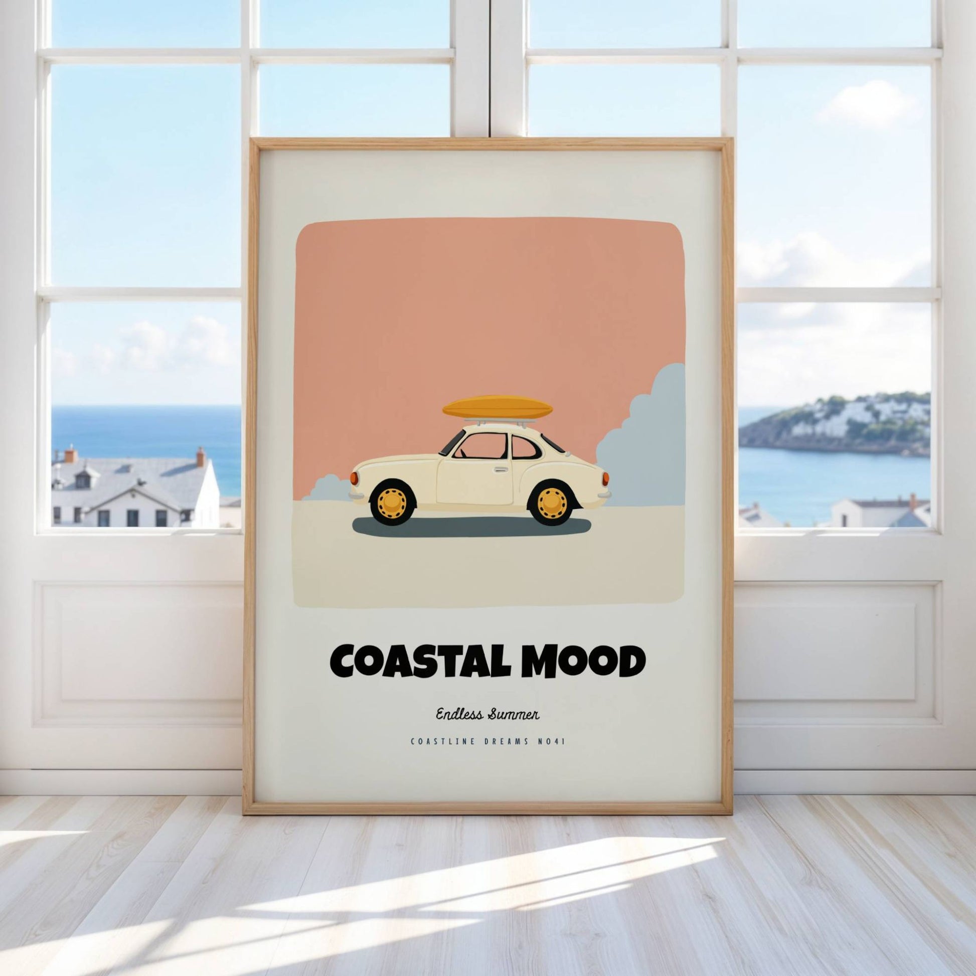 Coastline Dreams No41 – Plakat
En klassisk bil med surfebrett på taket står parkert under teksten Coastal Mood – Endless Summer. Et retroinspirert motiv for deg som elsker sommerens frihet. Illustrasjon viser plakat i eik ramme.
