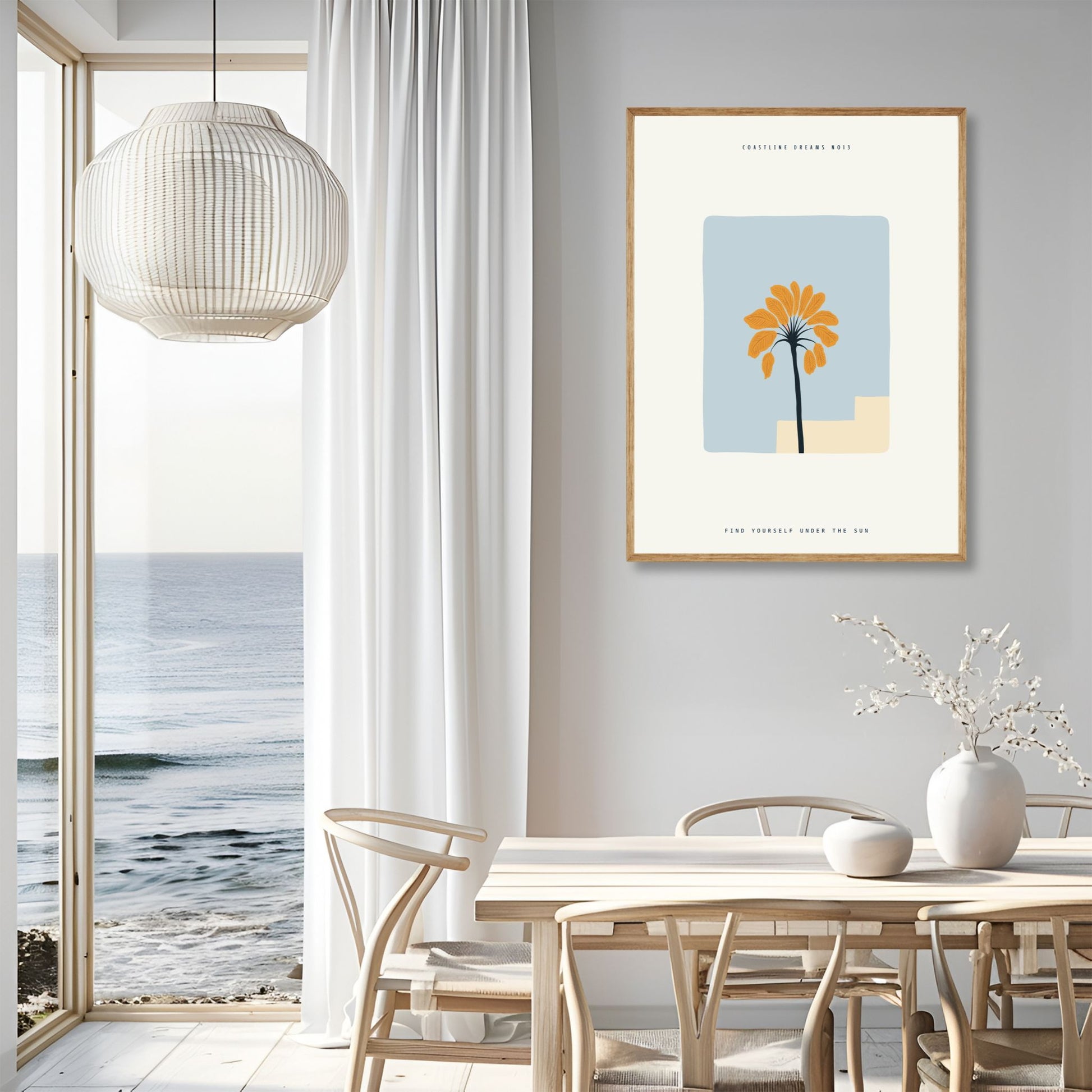 Coastline Dreams No13 – Plakat
En gyllen palme strekker seg mot himmelen over minimalistiske former. En dekorativ og moderne plakat med sommerlig preg. Illustrasjon viser plakat i eik ramme.