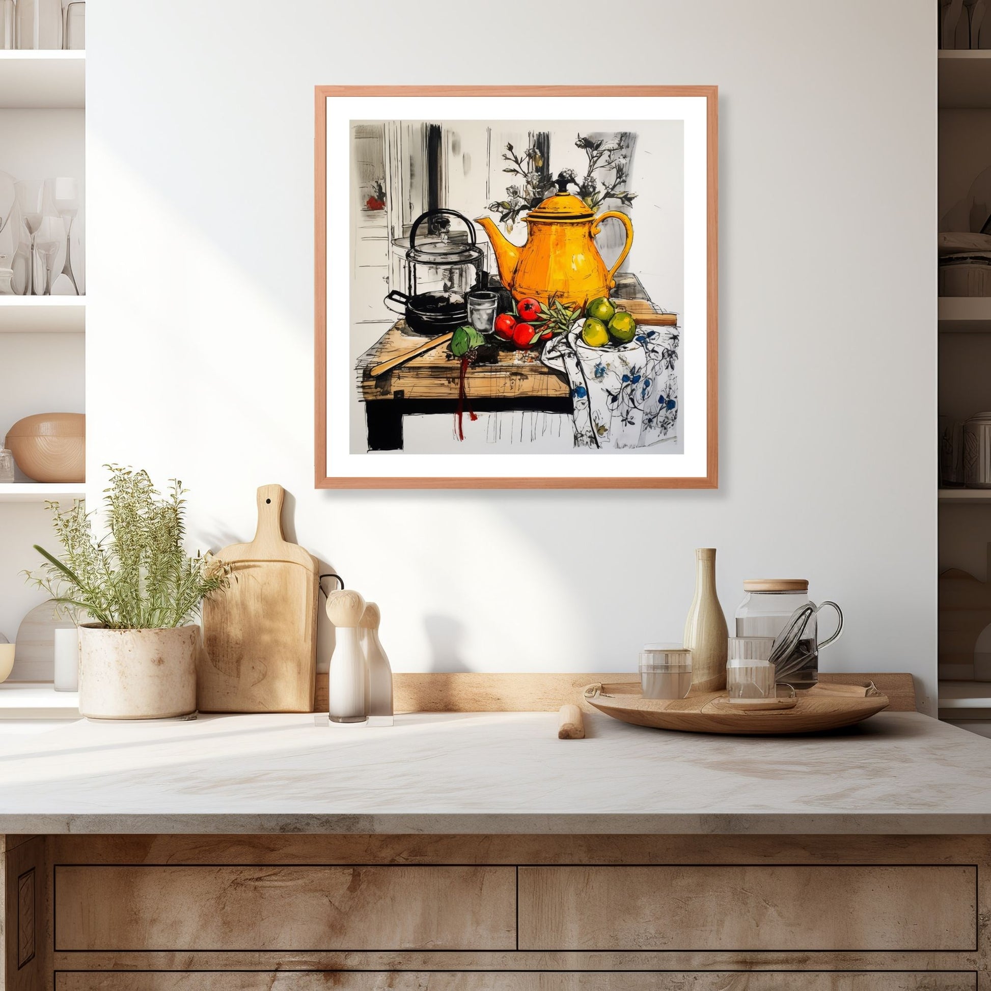 Håndtegnet grafisk illustrasjon som viser et vakkert borddekor med en gledesfylt gul tekanne, friske frukter og en fortryllende vase med blomster.  Illustrasjonen viser motivet som plakat i ramme s.om henger over en kjøkkenbenk.