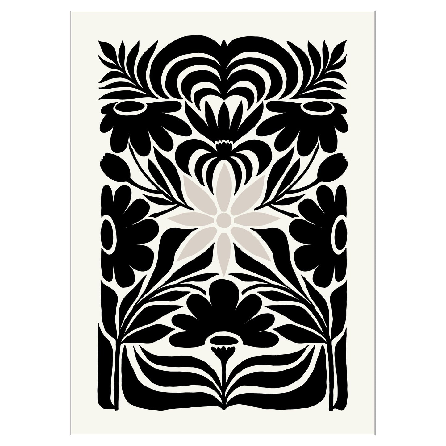 Grafisk plakat i abstrakt, floralt mønster i sort, beige og dempet hvit bakgrunn. Plakaten har en bred kant i samme farge som bakgrunnsfarge.