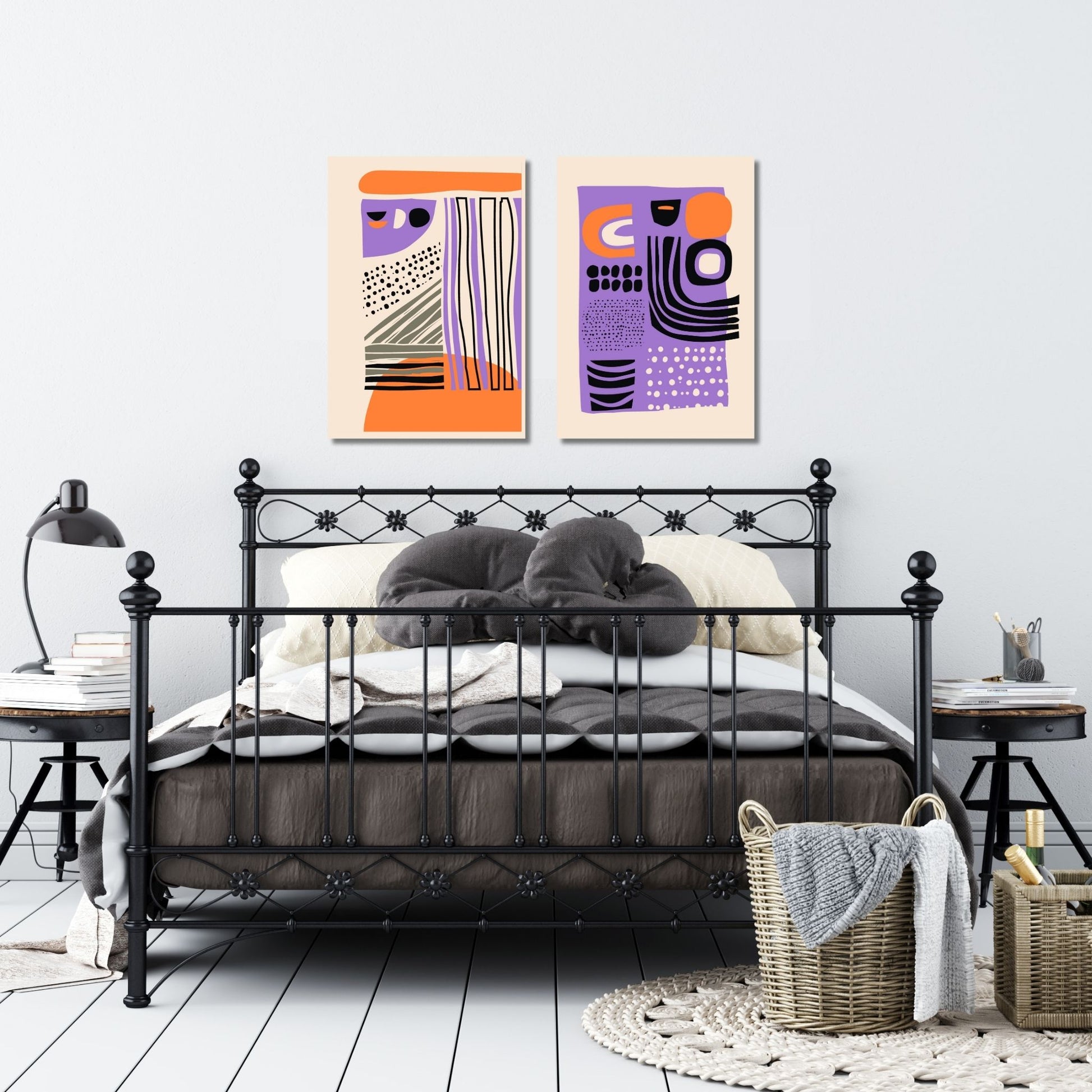 Denne unike kunstverkets visuelle dynamikk er skapt gjennom en intrikat håndtegnet abstrakt stil. Med fargerike kombinasjoner av svart, oransje, lilla og grått, satt mot en dempet oransje bakgrunn. Illustrasjonsfoto viser motiv 3 og 4 på lerret.