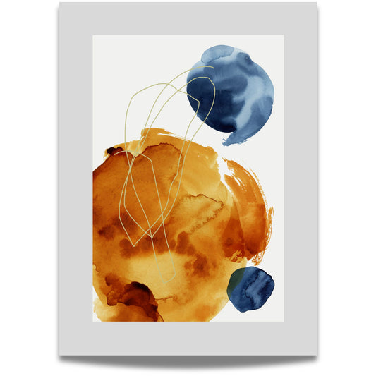 Golden Flow – abstrakt akvarellplakat er en moderne kunstplakat som kombinerer varme okertoner med dype blå kontraster.