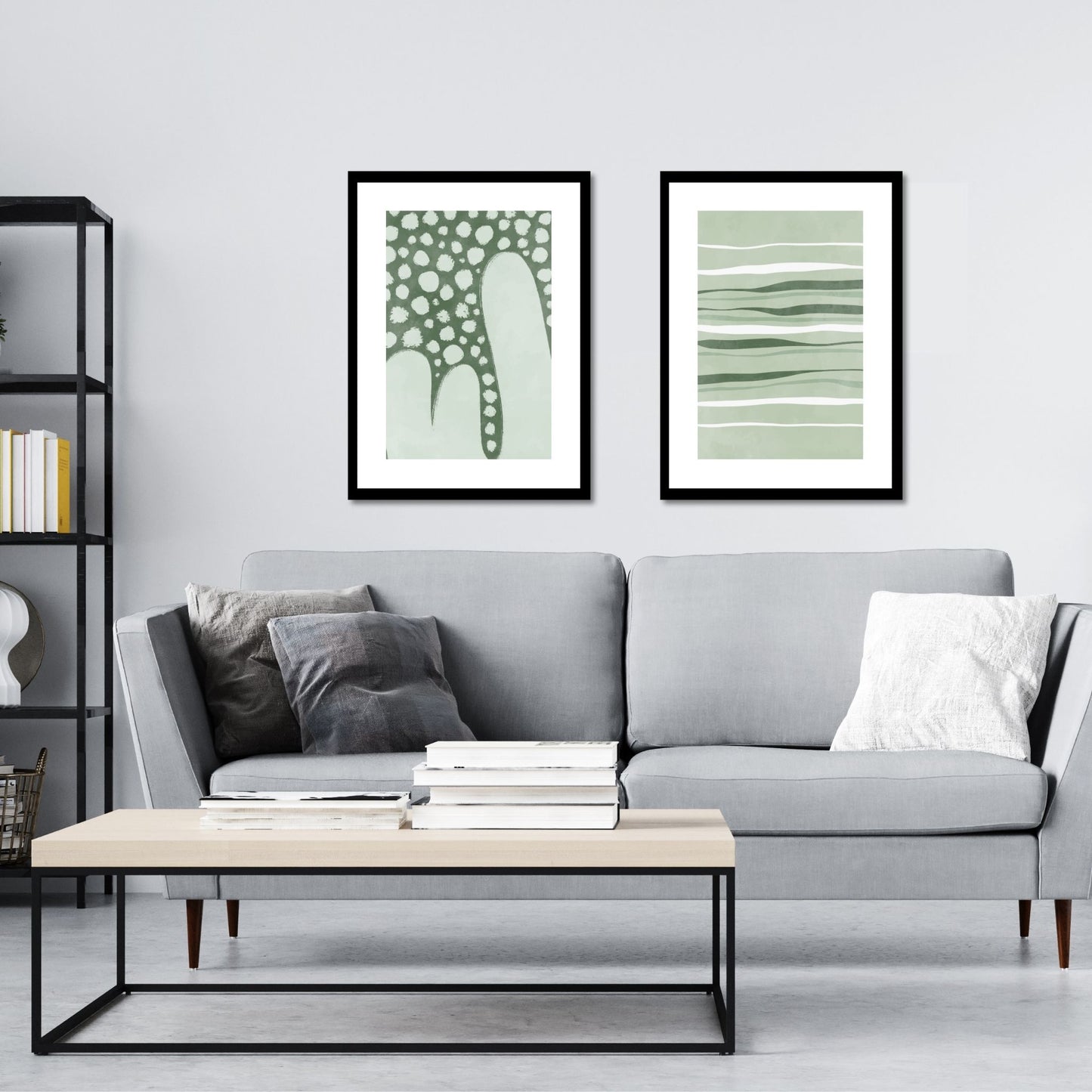 Green Abstract plakat. Med sine beroligende grønne toner og sofistikerte design, tilfører denne plakaten en følelse av ro og harmoni til ethvert rom. Illustrasjonen viser plakat No25 og No26 i sort ramme på en vegg over en sofa.