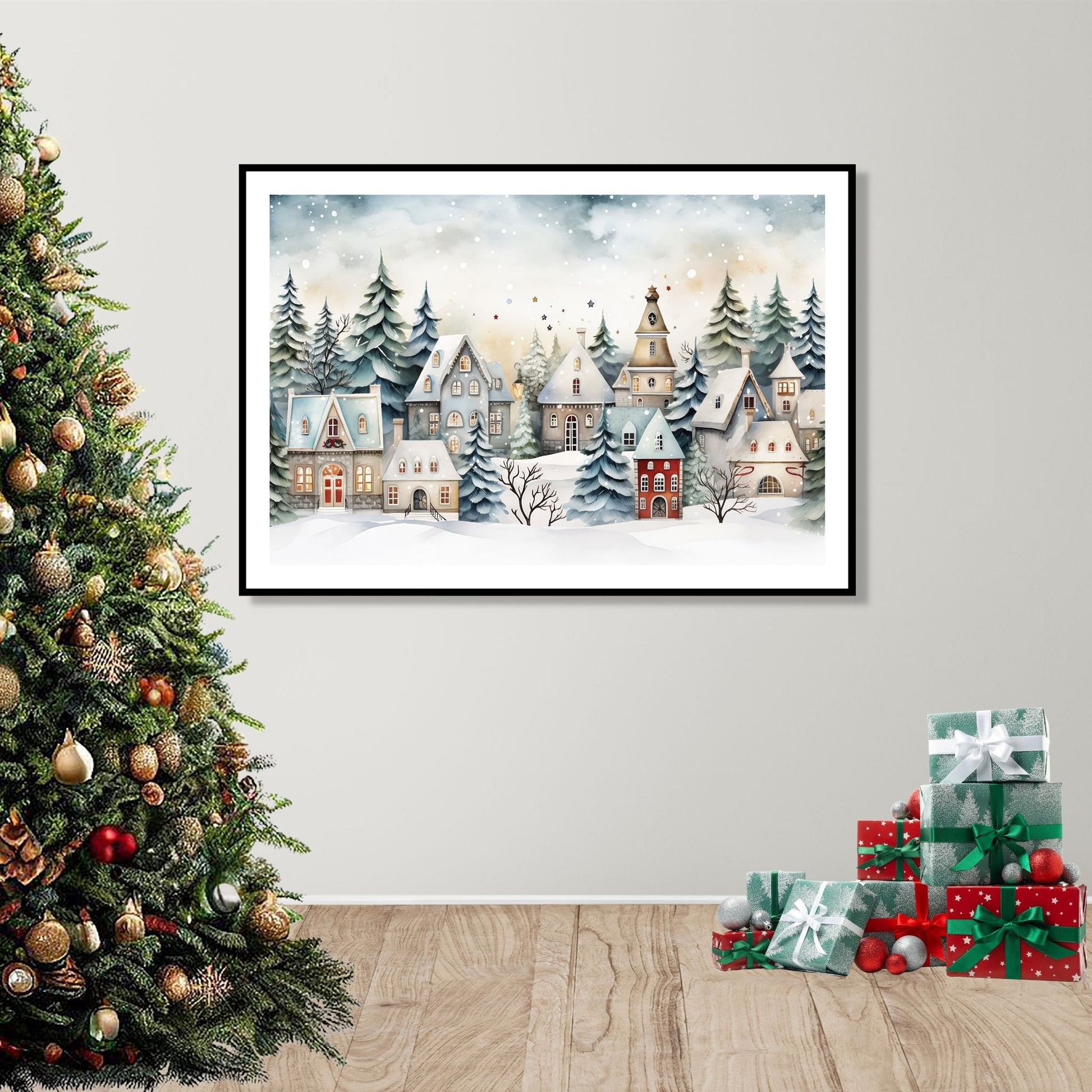Illustrasjon som viser Grafisk motiv av en snøkledd liten landsby. Snøen faller ned over de små husene og skaper julestemning. Motivet henger i sort ramme på en vegg ved siden av står et juletre og i gulvet ligger det flere julepakker.