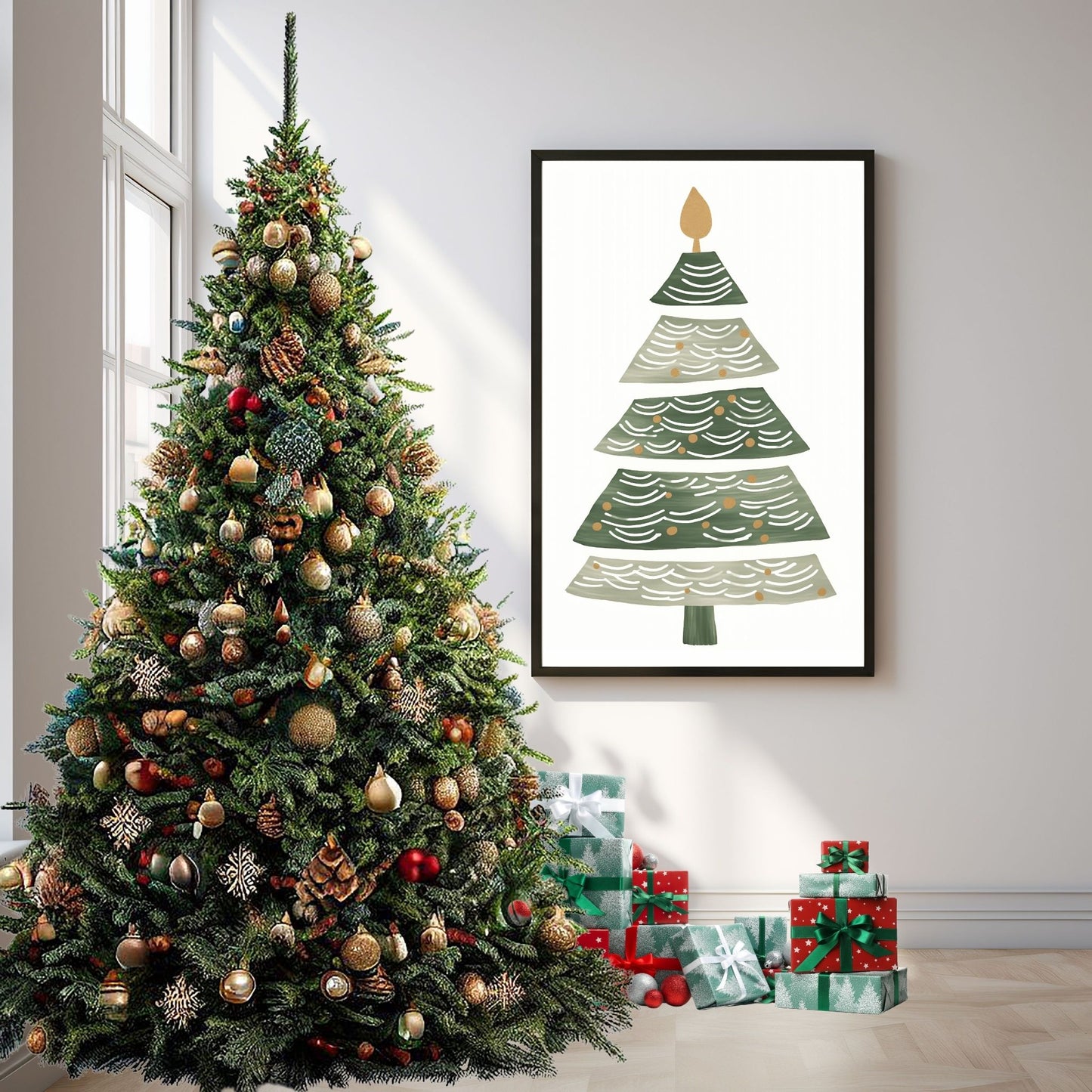 Grafisk, minimalistisk motiv av juletre med julepynt og julepakker.  Plakaten går i fargene gull, grønn og grå. Illustrasjonsfoto viser plakaten i sort ramme på en stuevegg ved siden av et pyntet juletre.