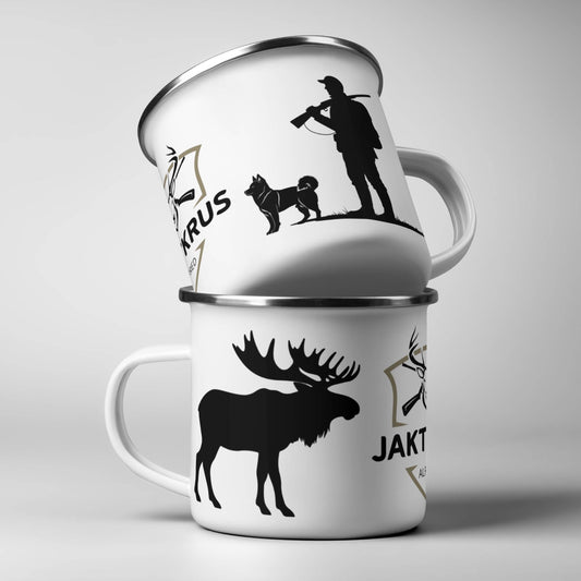 Jaktkrus No8 viser en majestetisk elg, og kan tilpasses med ditt eget navn.