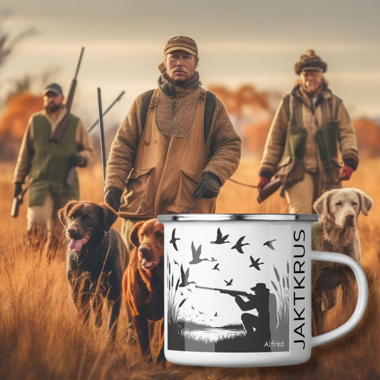 Jaktkrus No7 har motiv av labrador retriever og jeger.