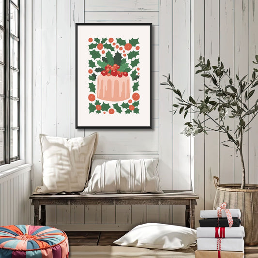 Denne plakaten viser en deilig, klassisk julekake omringet av grønne grener og røde bær – et symbol på festlighetene og koseligheten som hører med til julen. Illustrasjonsfoto viser plakat i sort ramme.