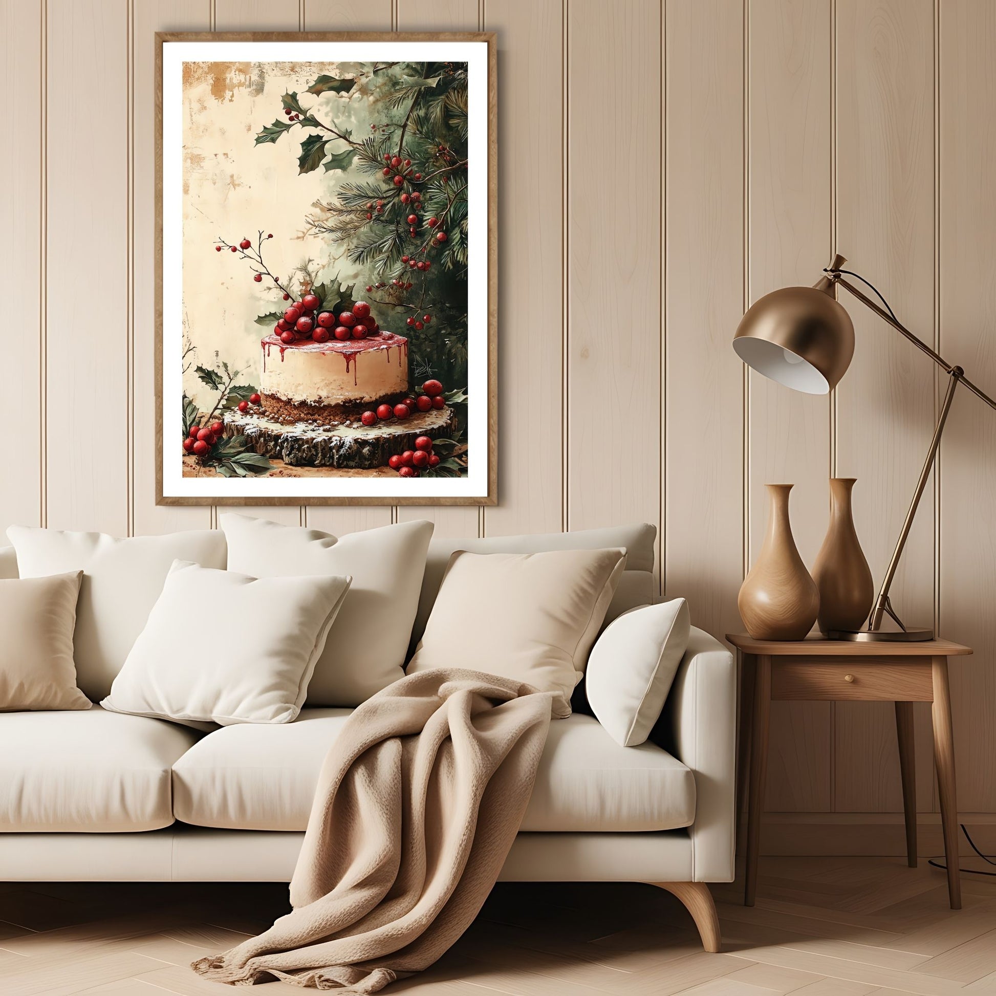 Dette vakre motivet viser en festlig kake dekorert med røde bær og vintergrønt, omgitt av et nostalgisk og klassisk julelandskap. Illustrasjon viser motivet som plakat med hvit kant i lys ramme.