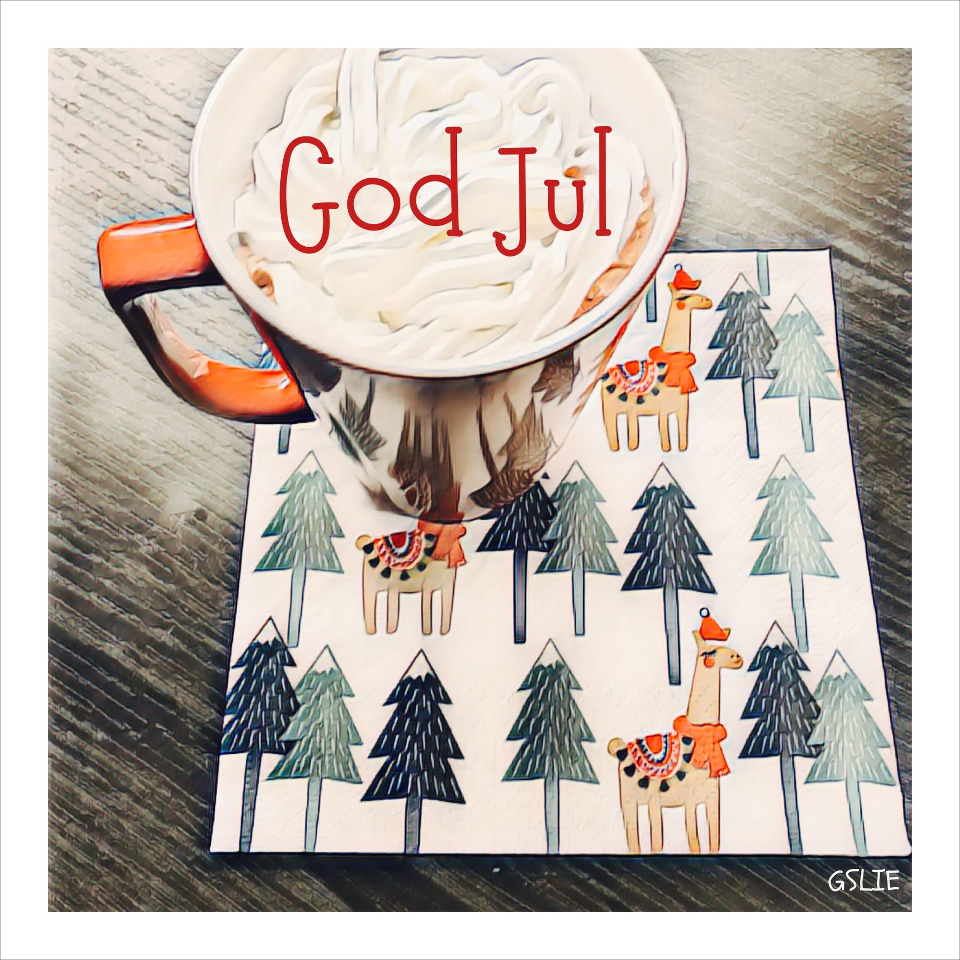 10 unike julekort som har fått sitt spesielle og unike særpreg gjennom en digital, grafisk prosess. Motiv av en kopp med kakao og krem som står å en serviett med trær.