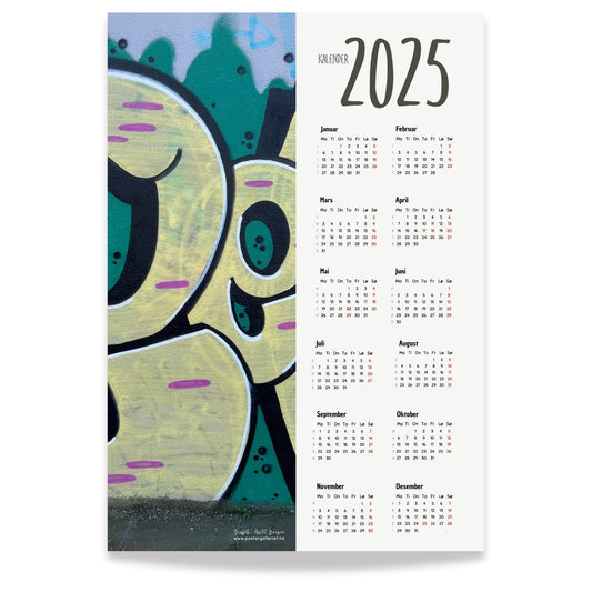 Planlegg året med stil med Kalender 2025! Kalenderen er både funksjonell og dekorativ, og passer perfekt på veggen.  