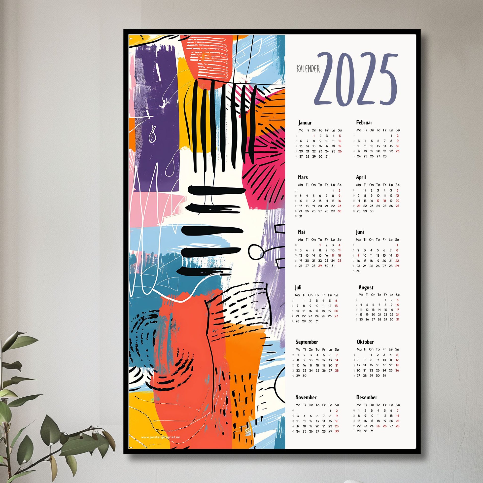 Planlegg året med stil med Kalender 2025! Kalenderen er både funksjonell og dekorativ, og passer perfekt på veggen. Ilustrasjonsfoto viser kalender i sort ramme.