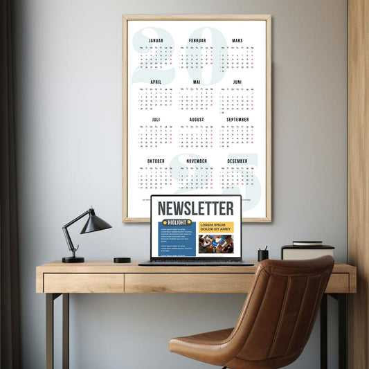 Planlegg året med stil med Kalender 2025! Kalenderen er både funksjonell og dekorativ, og passer perfekt på veggen. Ilustrasjonsfoto viser kalender i lys ramme.