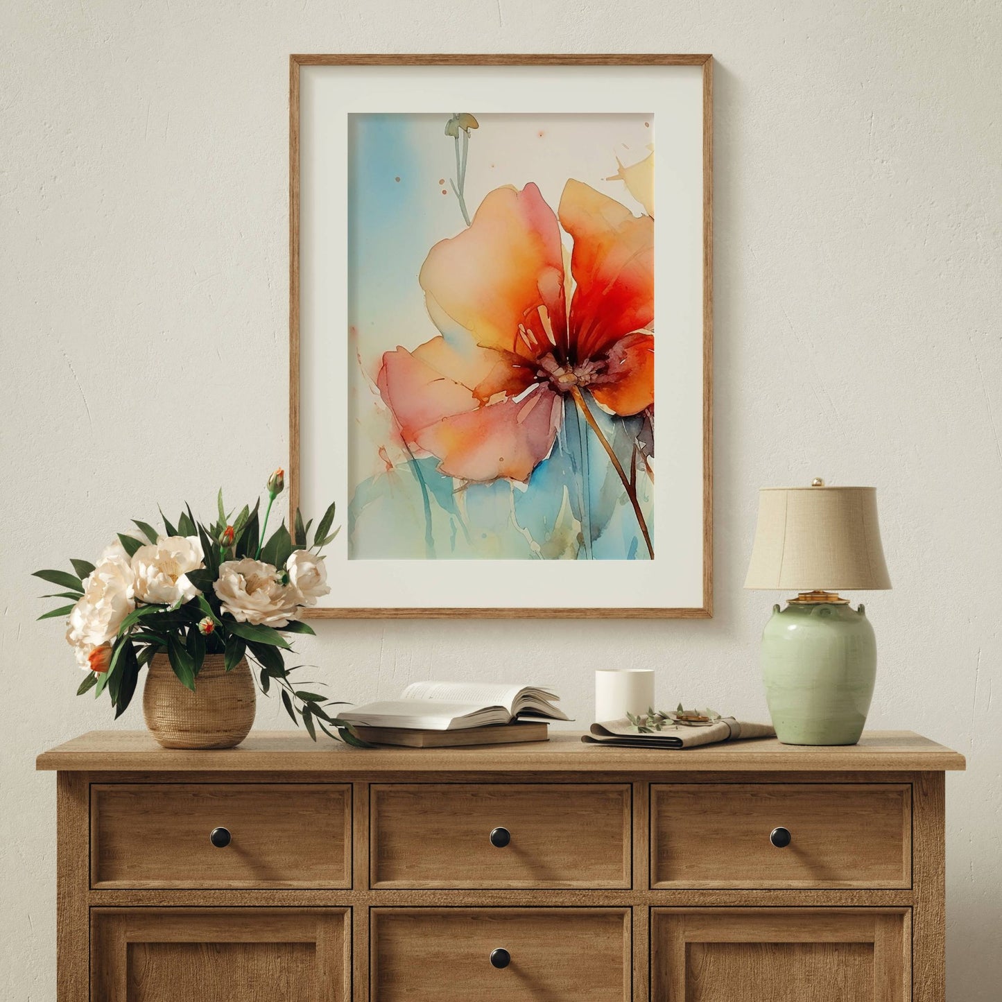 Soft Energy Bloom Collection er en harmonisk og uttrykksfull blomstertrio i akvarellstil. Illustrasjon viser motiv 1 som plakat med passepartout i eik ramme.