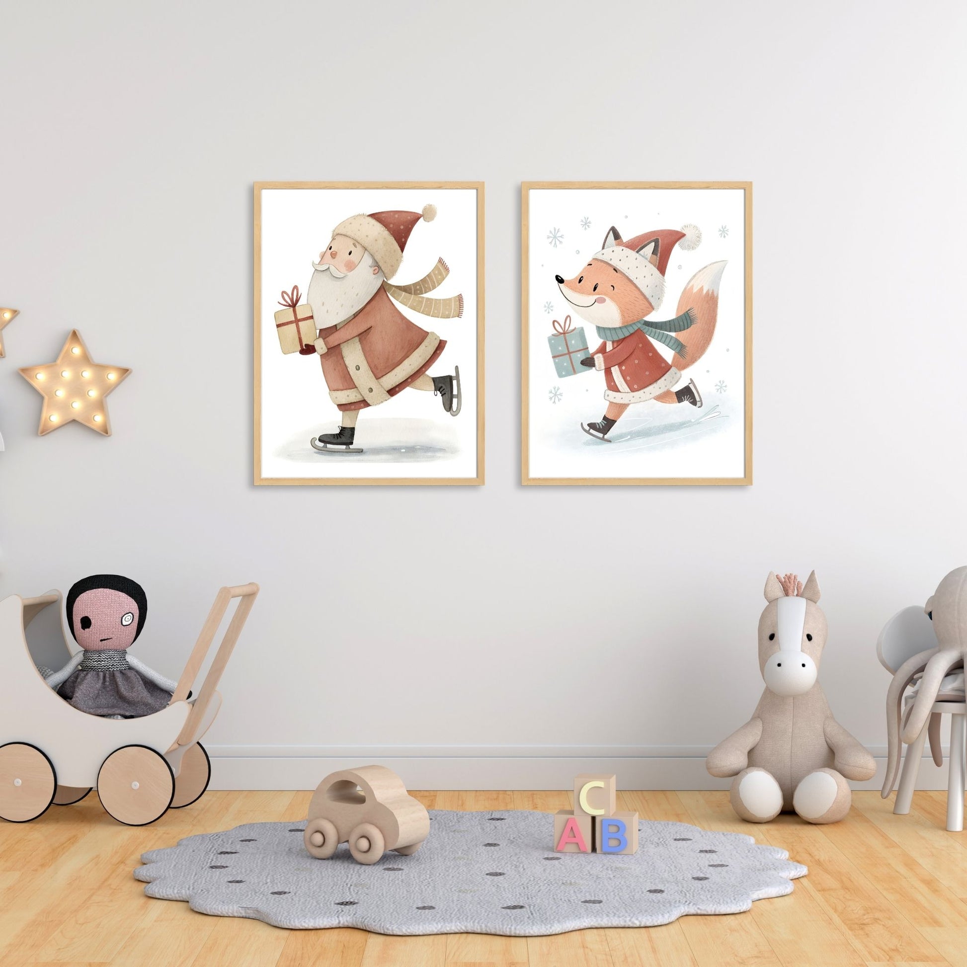 små julevenner – illustrasjon viser plakat av nisse på skøyterog rev med gave i eik rammer