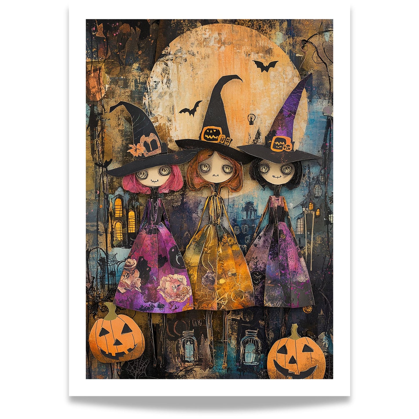 Tre små hekser står side om side under fullmånen, omgitt av gresskar og flaggermus. Et lekent og fargerikt motiv som fanger den magiske stemningen av Halloween-natten – tilgjengelig både som plakat og på lerret.