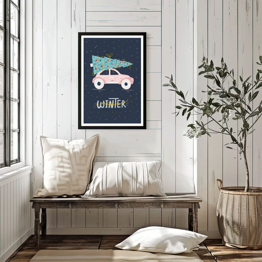 Sjarmerende illustrasjonen med en rosa vintage bil som frakter et juletre og med håndtegned tekst "Winter Magic" Illustrasjonsfoto viser plakat med hvit kant i sort ramme.