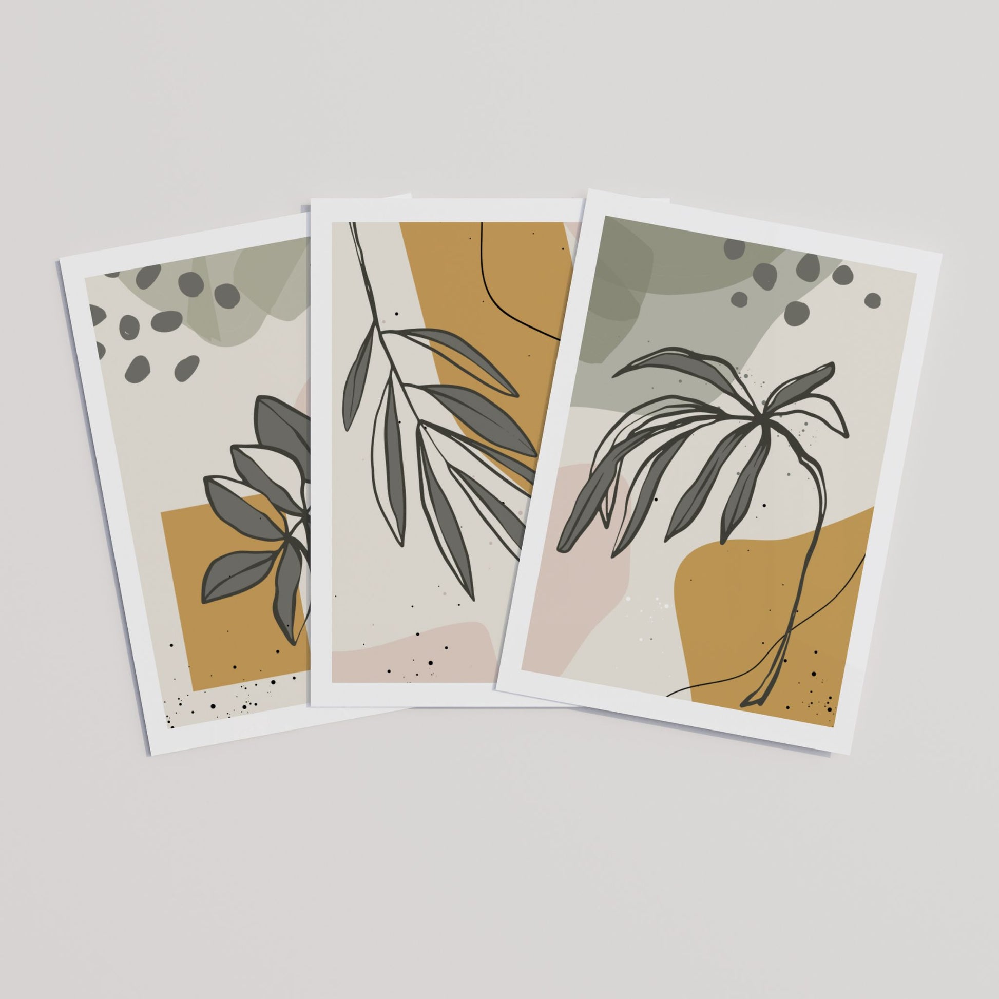 Botanical Shapes Trio med tre grafiske botaniske plakater i harmoniske naturtoner