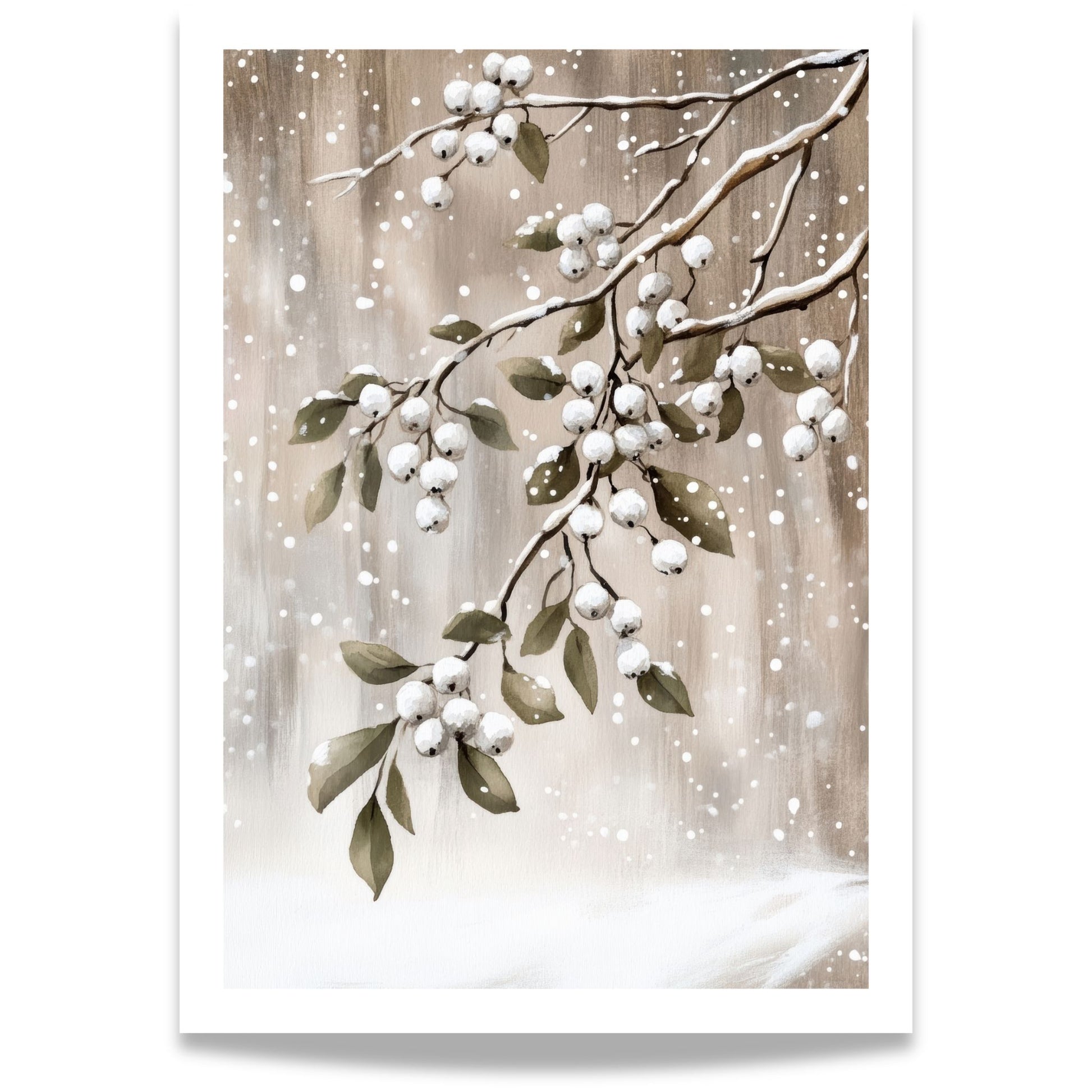 Greiner med hvite bær og grønne blader dekket av snø mot beige bakgrunn.