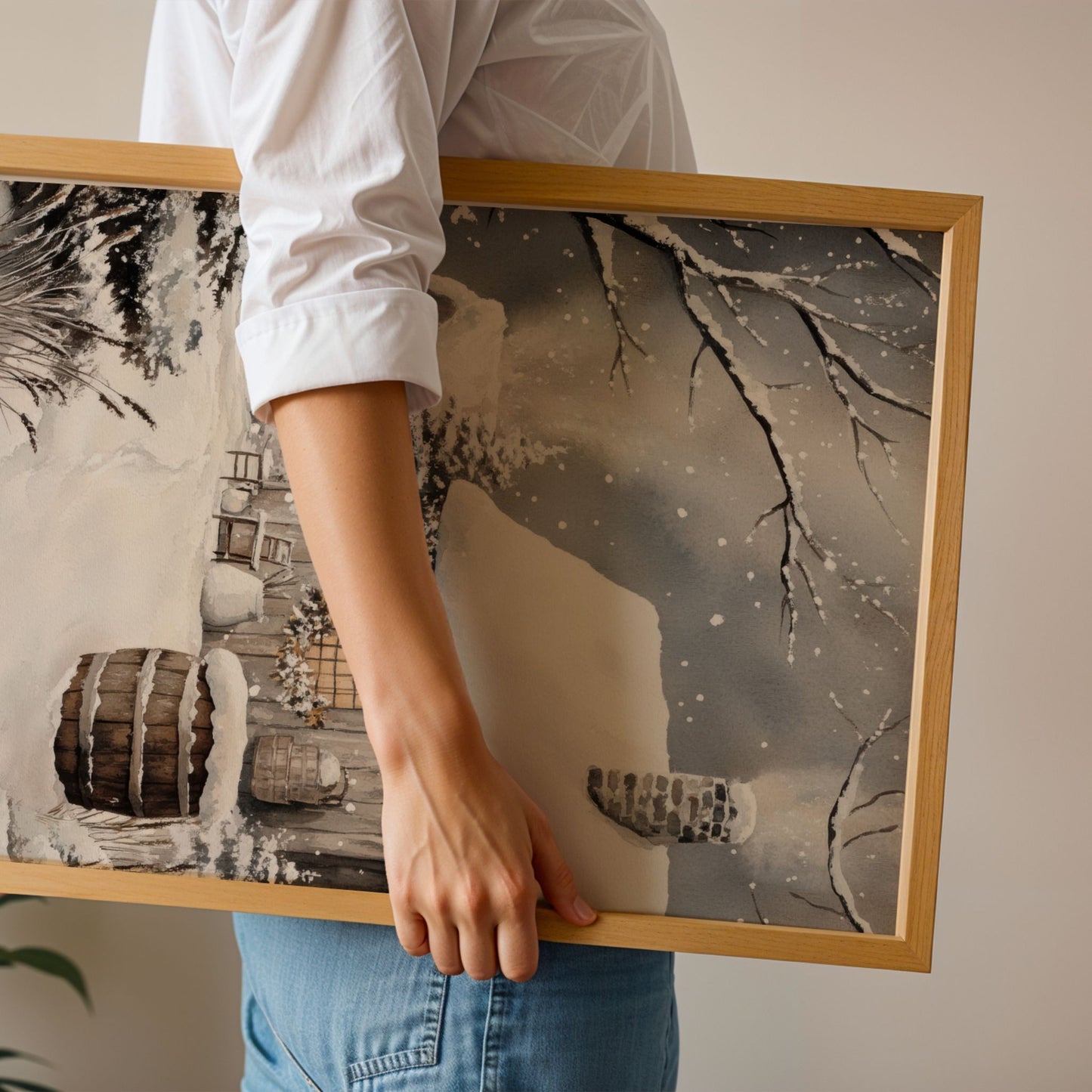 Tømmerhytte med snødekt tak og varme lys i vinduet omgitt av vintertrær og snøfall. Illustrasjon viser plakat uten hvit kantlinje i eik ramme.