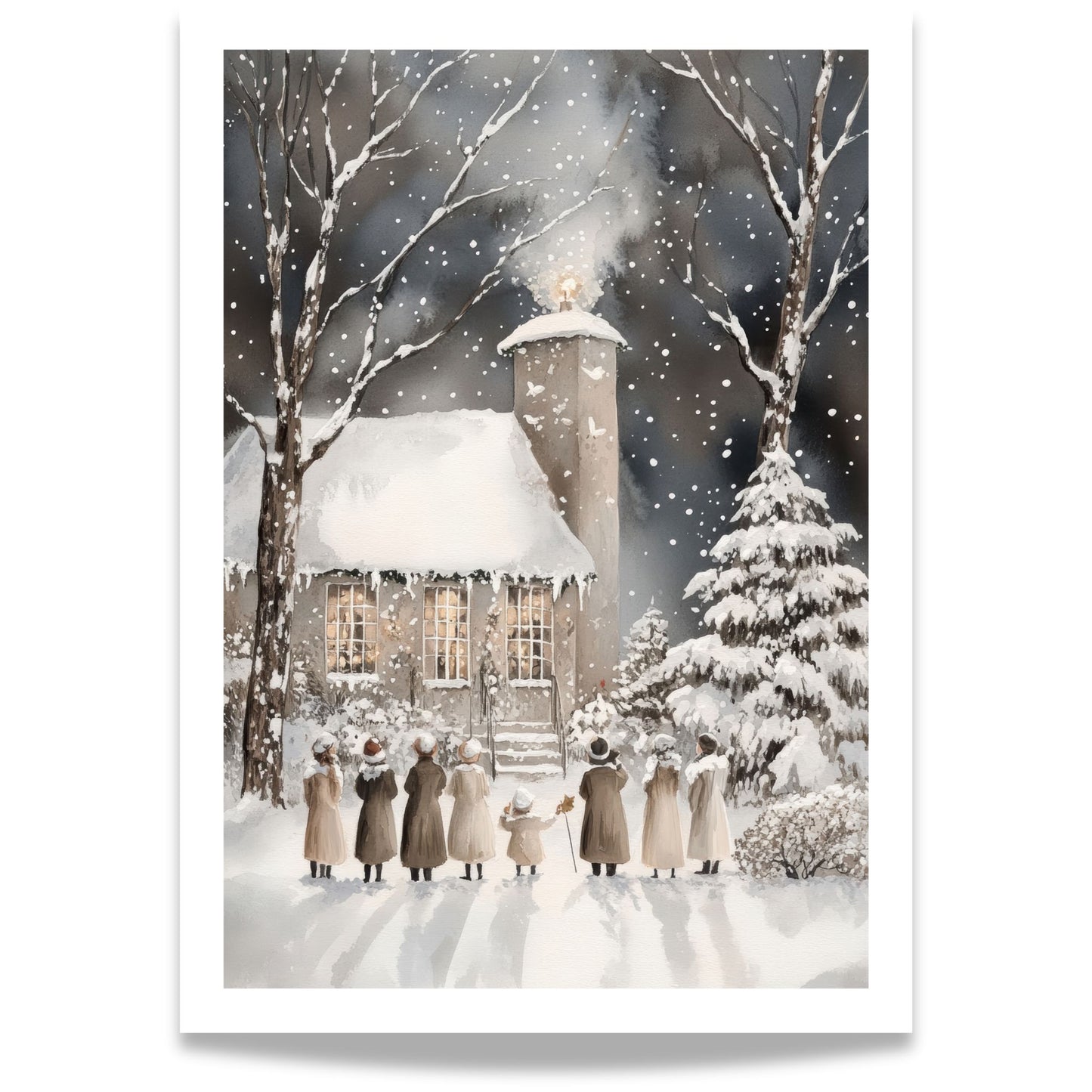 Julekirke i snø med mennesker som står foran, omringet av snødekte trær og vinterstemning.