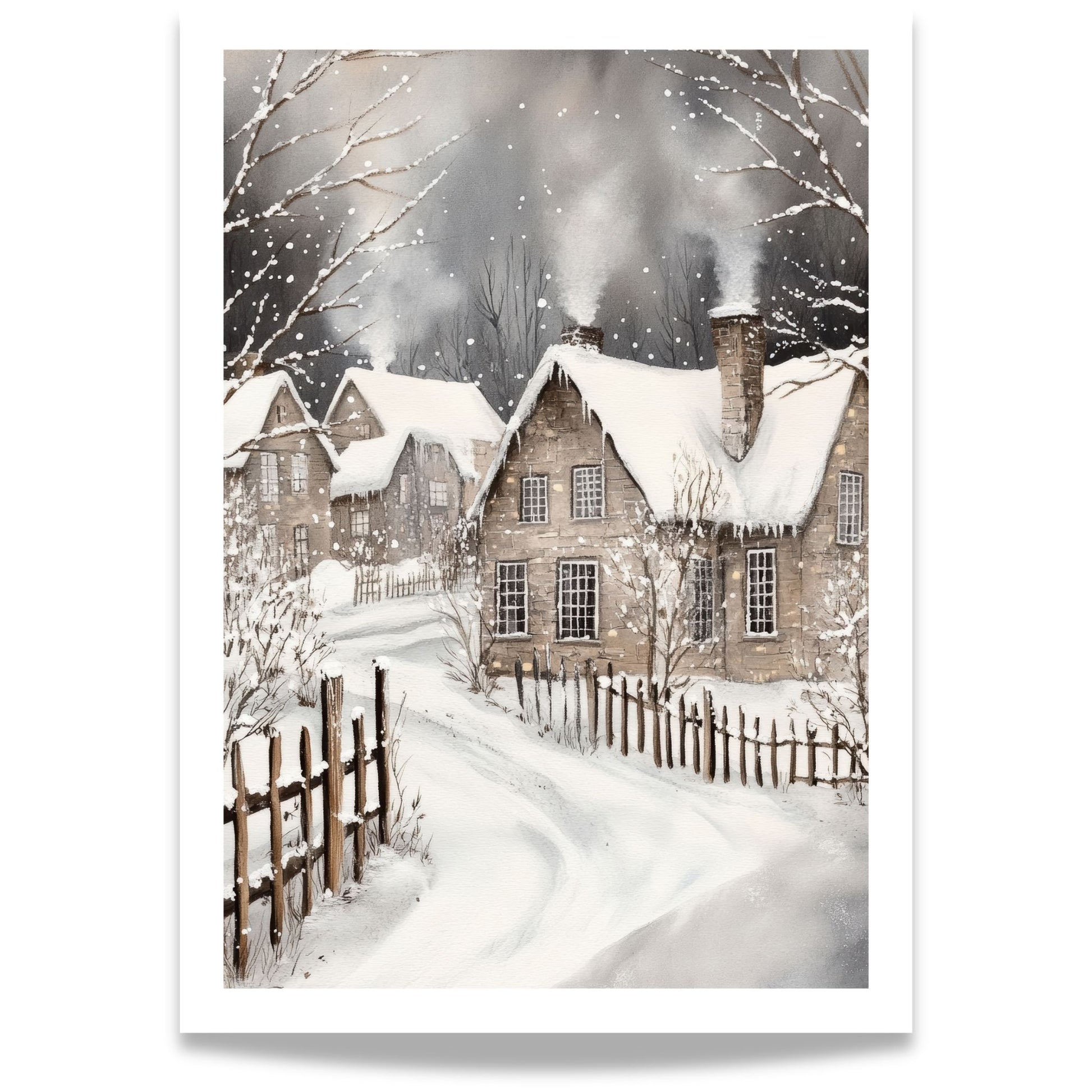 Hus med snø på taket og røyken som stiger fra pipen i et rolig vinterlandskap.