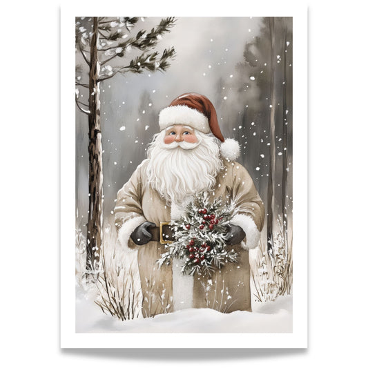 Nisse i brun frakk og hansker holder en bukett med granbar og røde bær i et snødekt vinterlandskap.