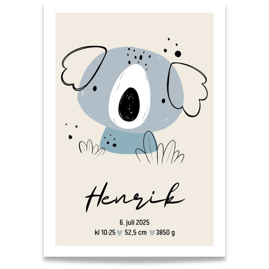 Personlig fødselsplakat med koala og navn i myke blåtoner