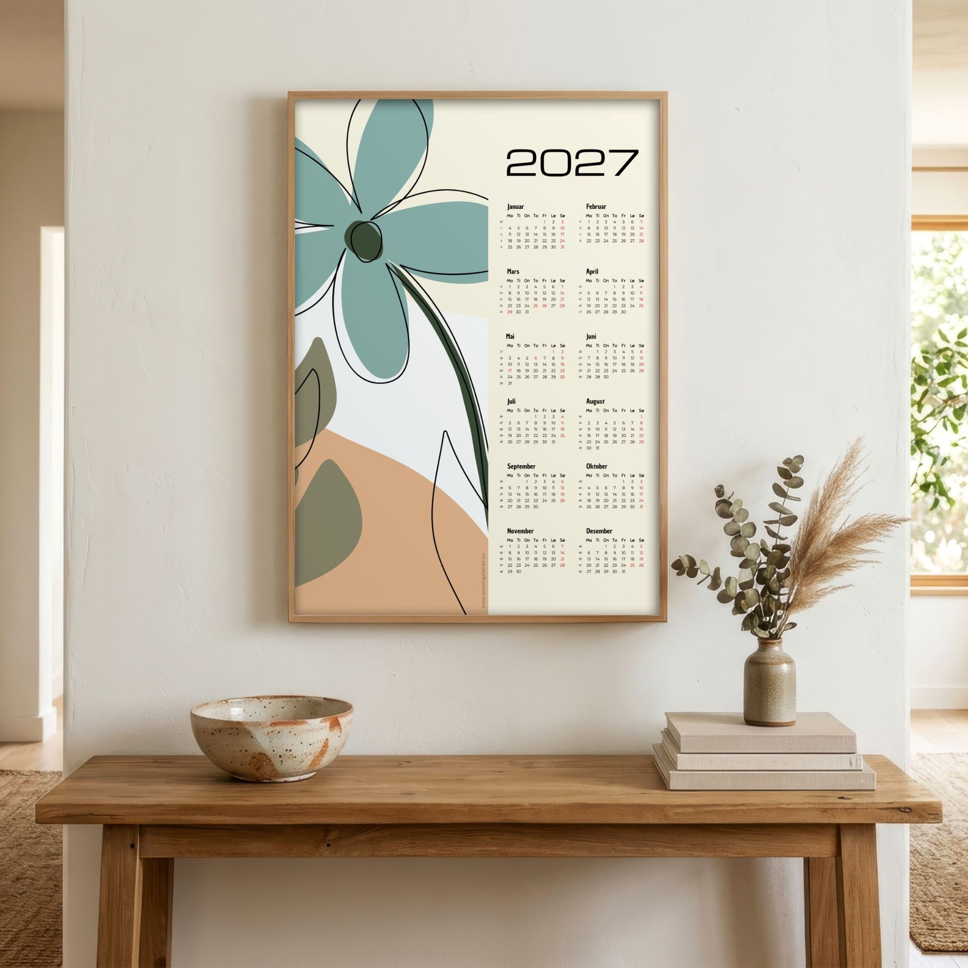 Funky Line Flora grafisk veggkalender 2027 med botanisk motiv vist i lyst interiør