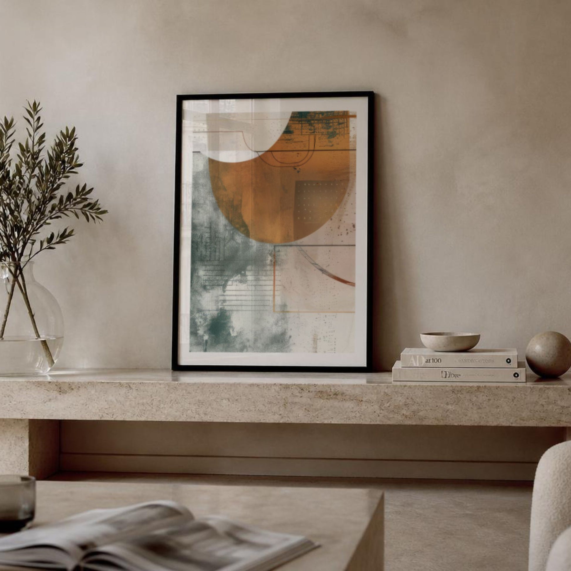 Geometric Harmony No2 abstrakt plakat stylet på hylle i minimalistisk interiør