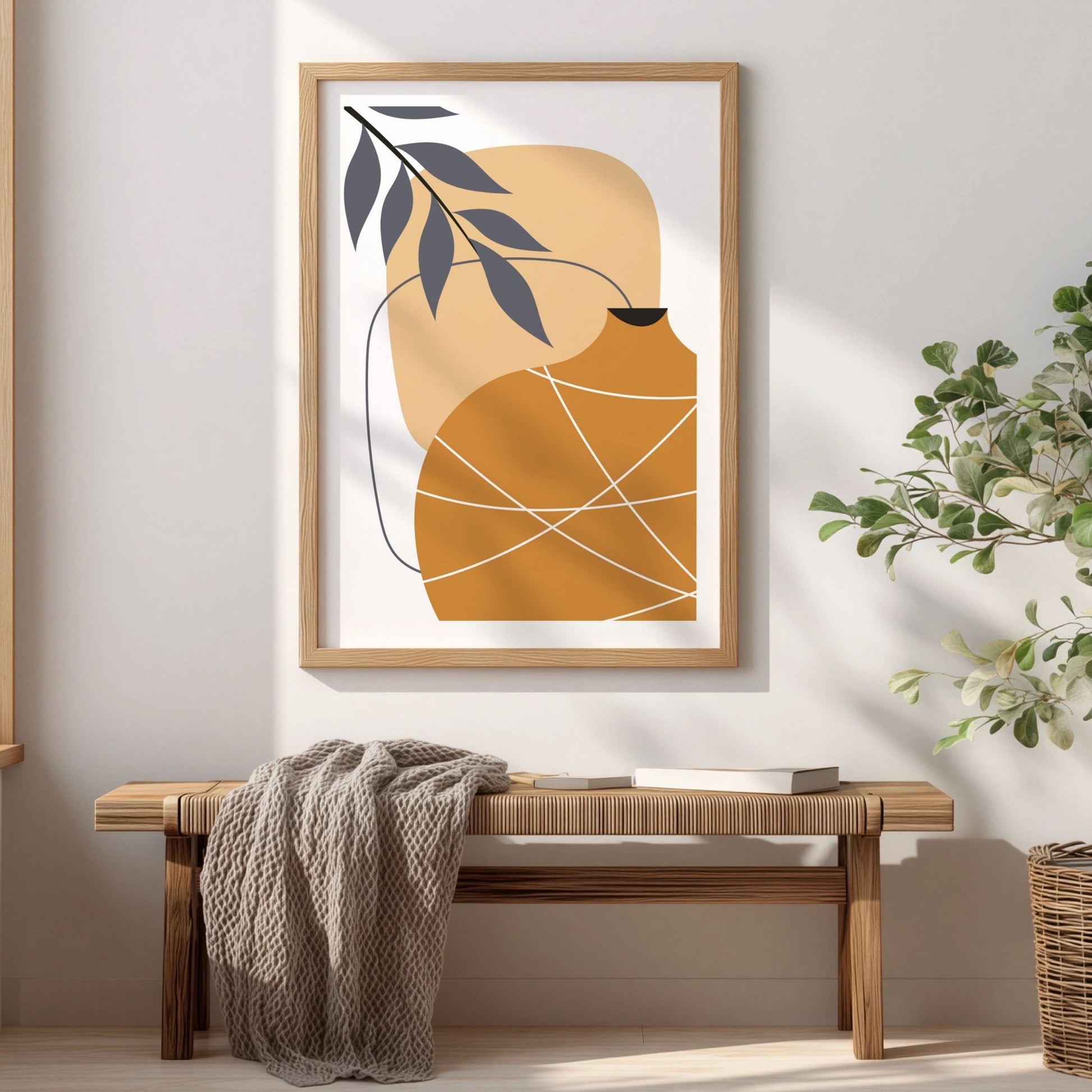 Golden Vessel boho-plakat med vase og botanisk motiv i eikeramme over trebenk i lyst interiør