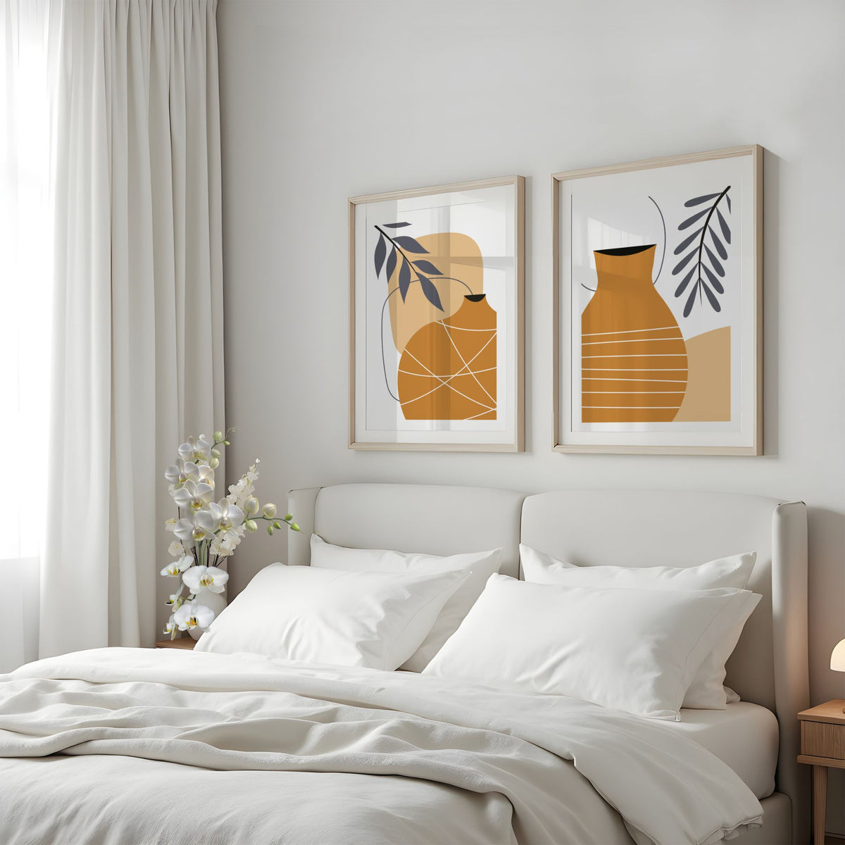 Golden Vessel og Terra Vessel grafiske boho-plakater i varme jordtoner over seng