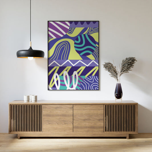 Gaphic flow abstrakt plakat i sort ramme over skjenk i moderne stue