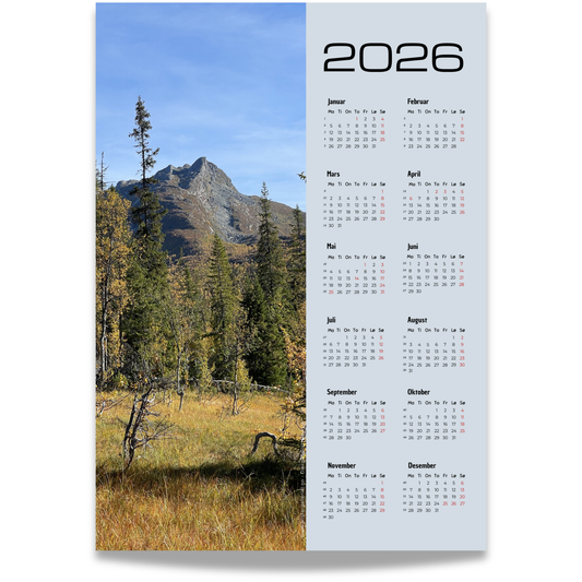 Kalender 2026 med foto av høstskog og fjell ved Dærgafjellet i Røyrvik.
