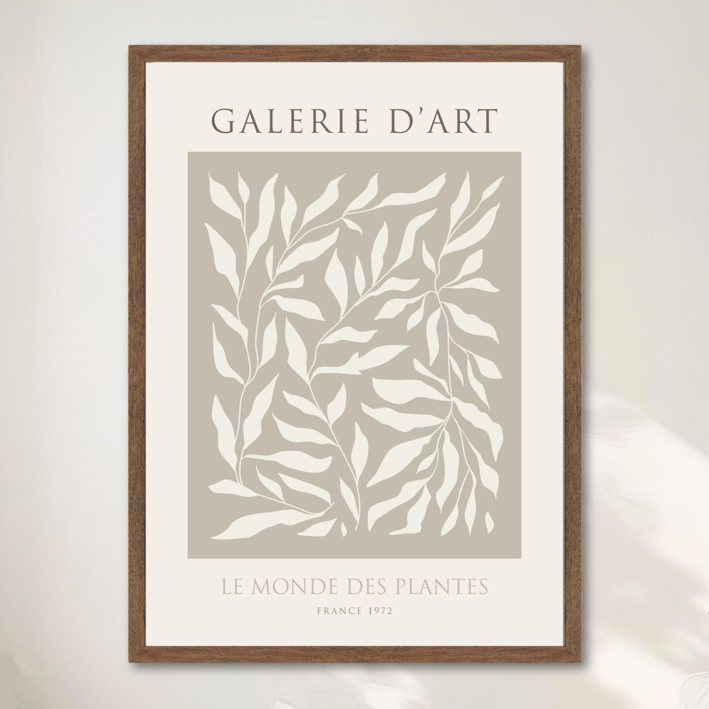 Le Monde des Plantes – fransk botanisk plakat. Illustrasjon viser plakat i valnøtt ramme