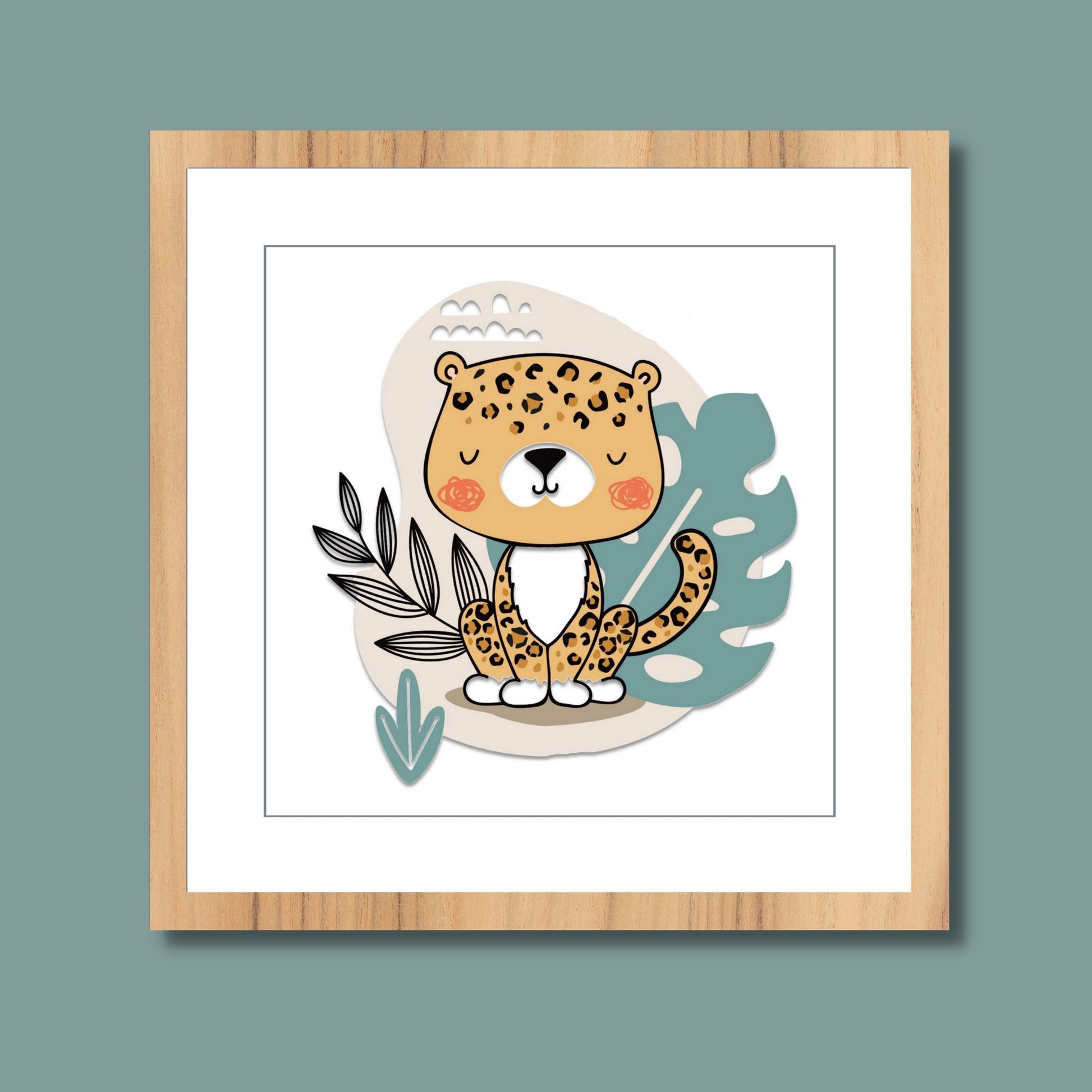 Leopard barneplakat med jungelmotiv presentert i eikeramme