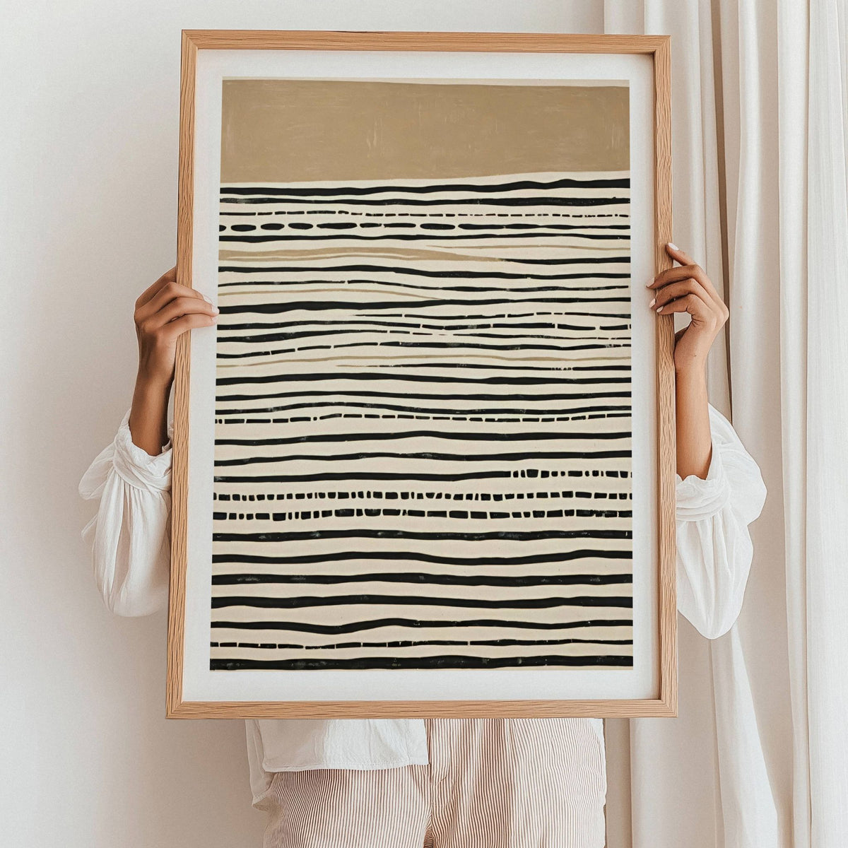 Nærbilde av Linear Harmony kunstplakat med grafiske linjer på matt papir