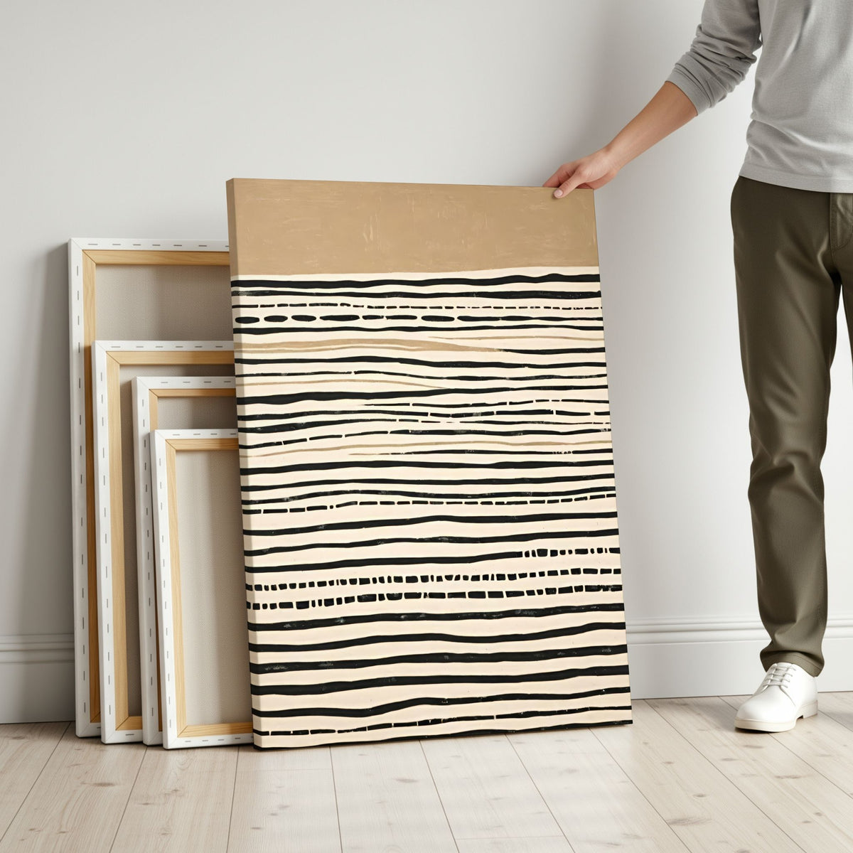 Linear Harmony kunst på lerret vist med person for illustrasjon av størrelse