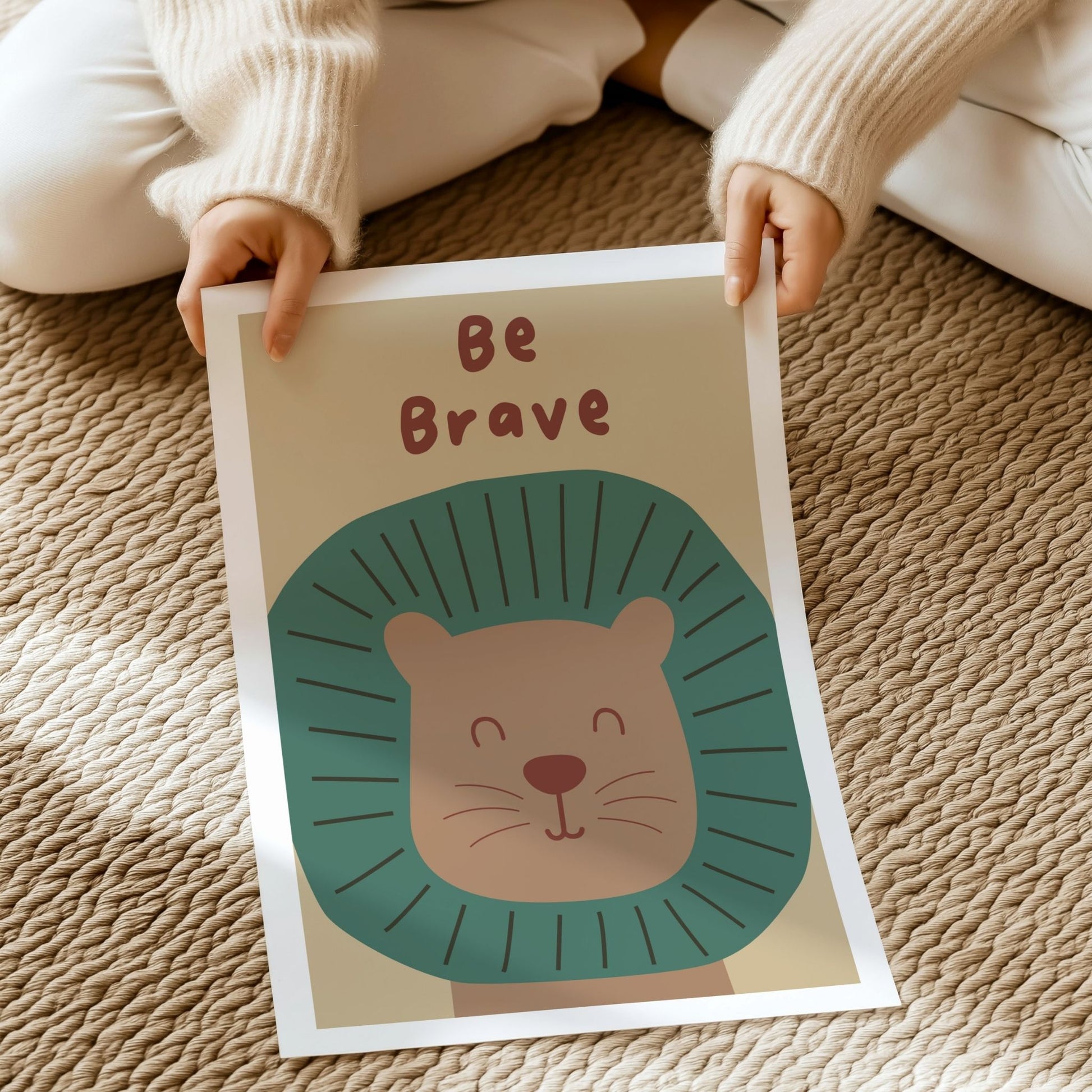 Løv  plakat Be Brave med hvit kant vist liggende på gulv