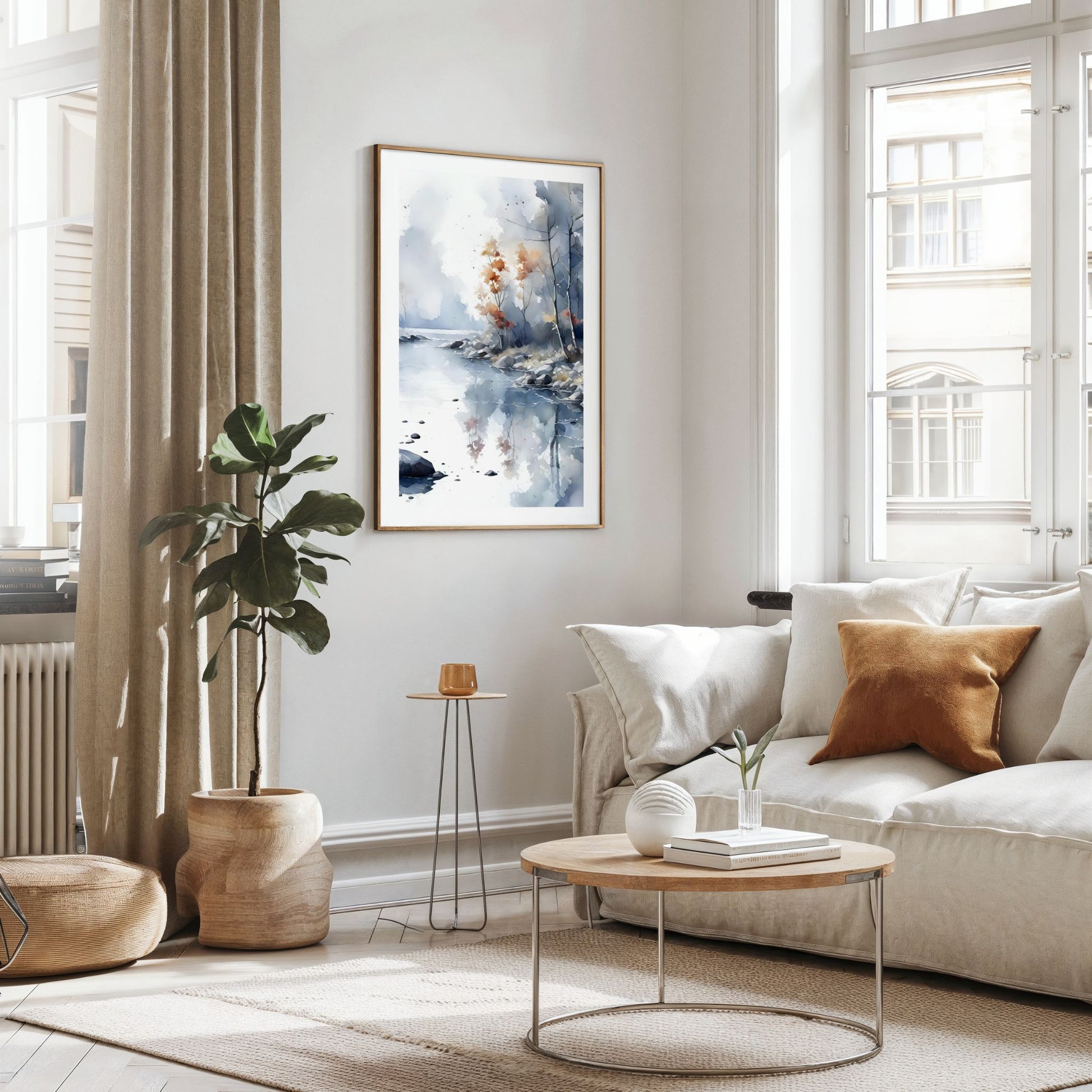Misty River Bend vertikal plakat vist i lys stue med nordisk innredning