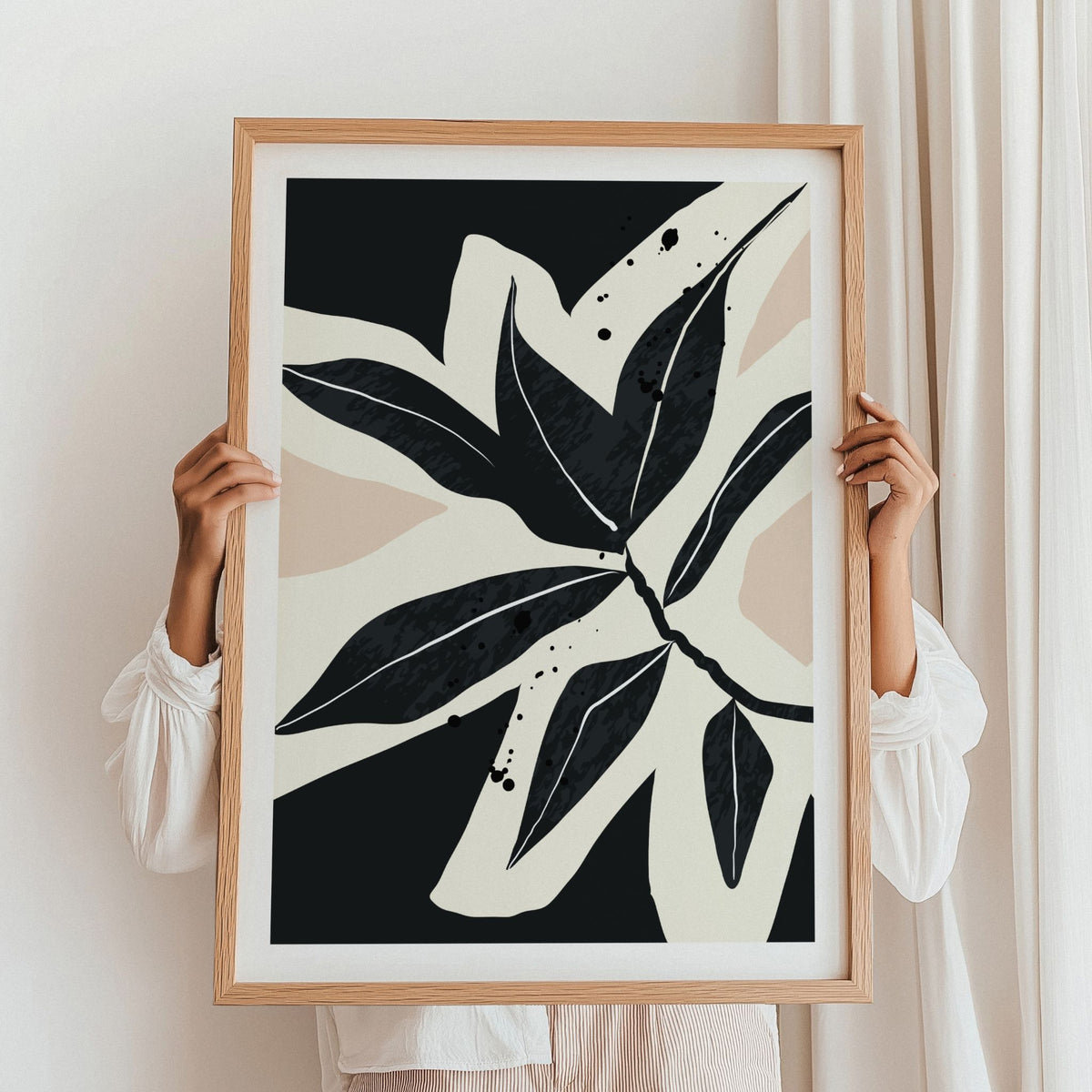 Monochrome Botanica No1 plakat med grafisk botanisk motiv i sort og beige